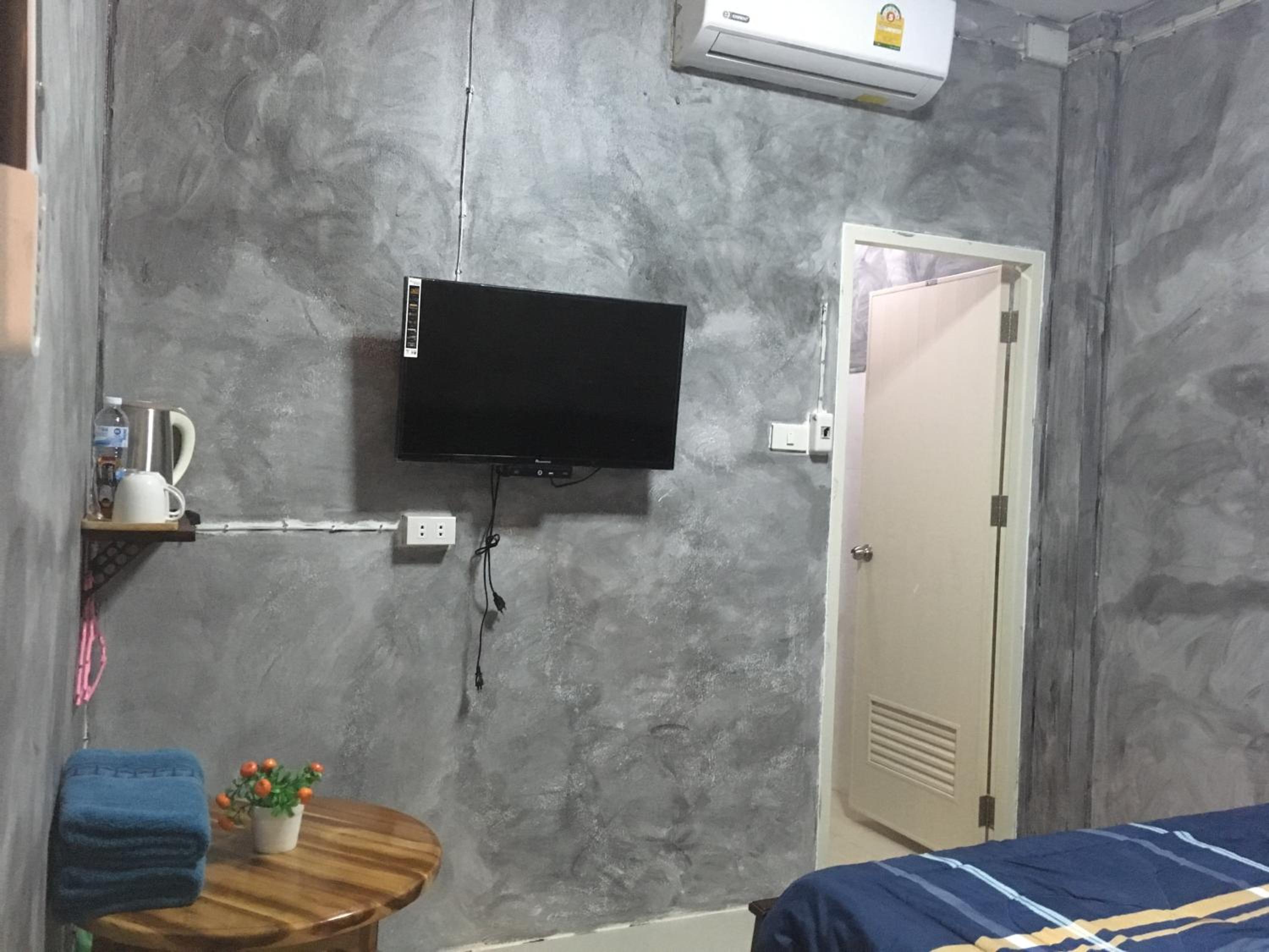 Small Double Room photo 1