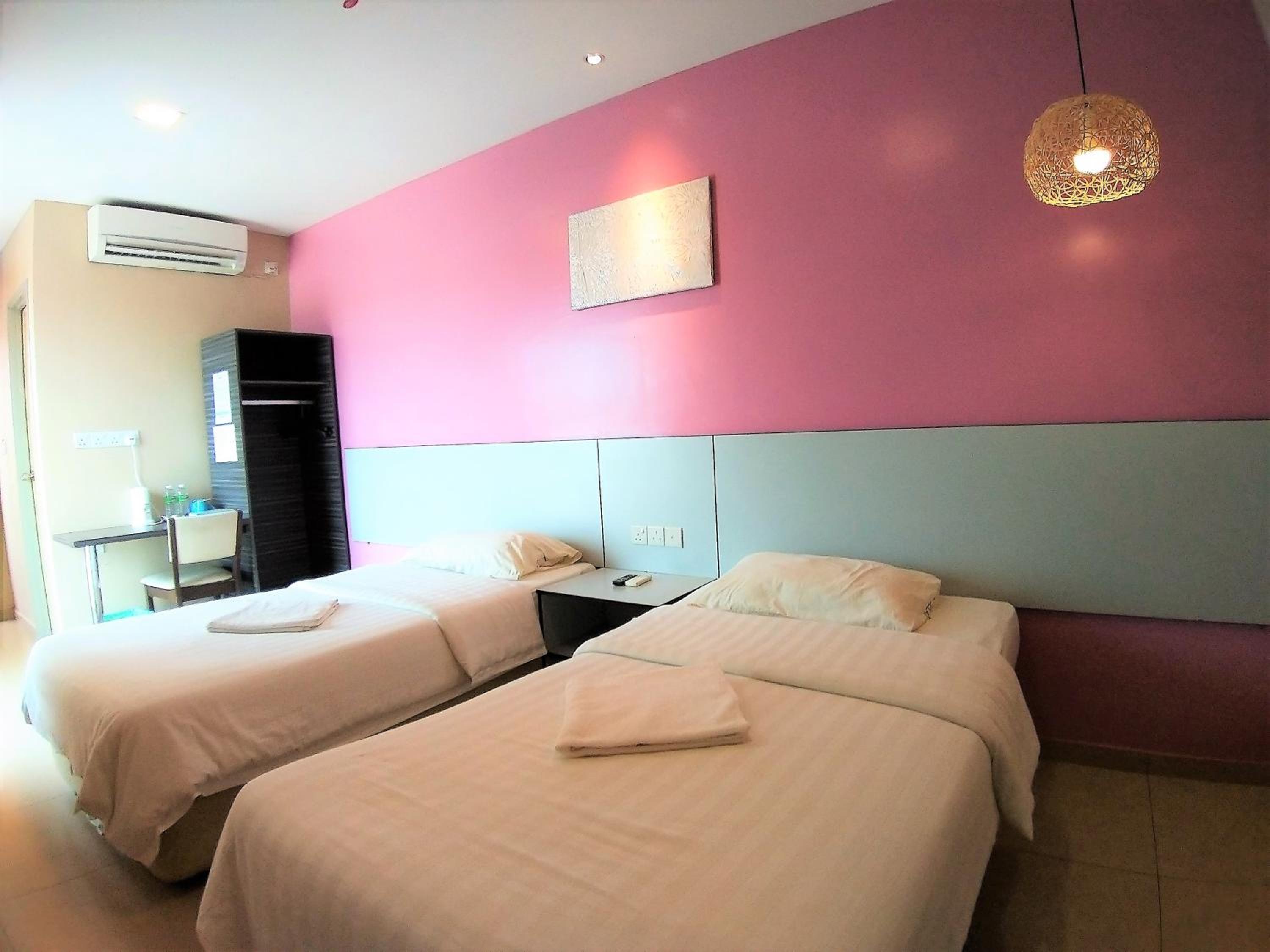 Standard Twin Room