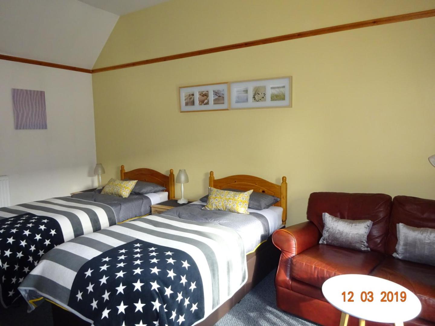Large Twin Room photo 3