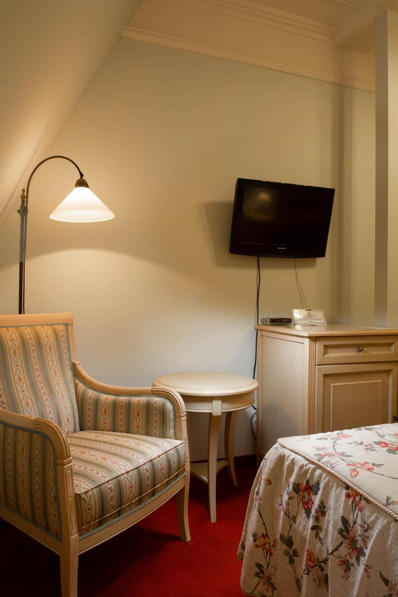 Economy Double or Twin Room with Wellness and Swimming Pool Access - Photo 4