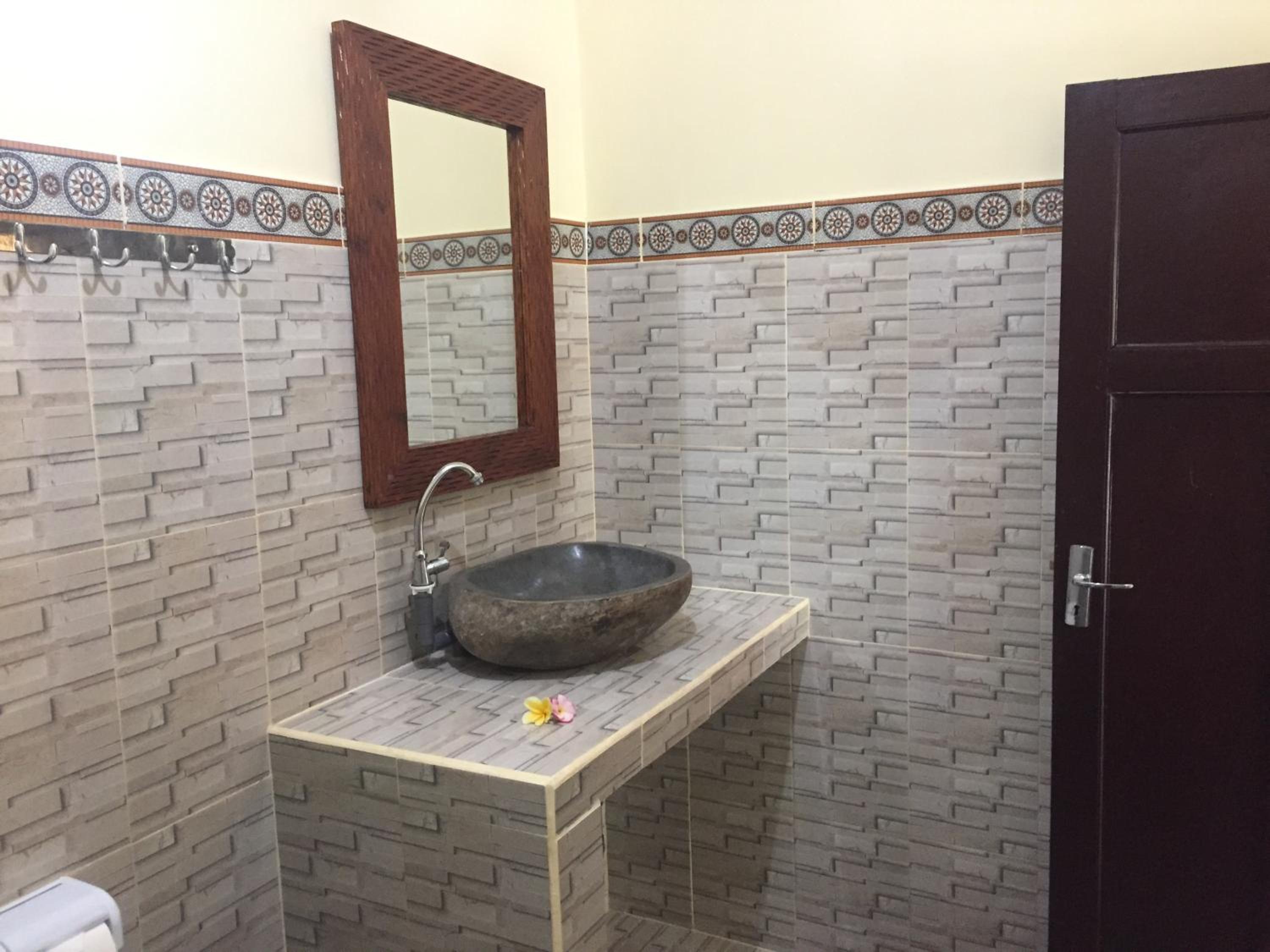 Double Room - Photo 13