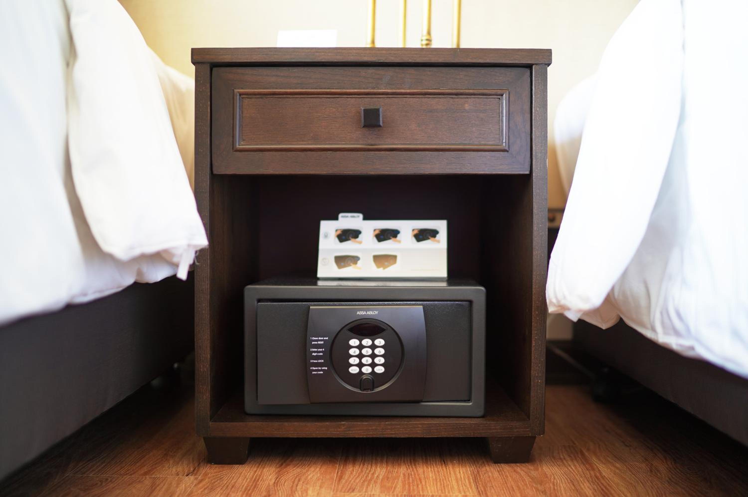 Deluxe Twin Room - Photo 6
