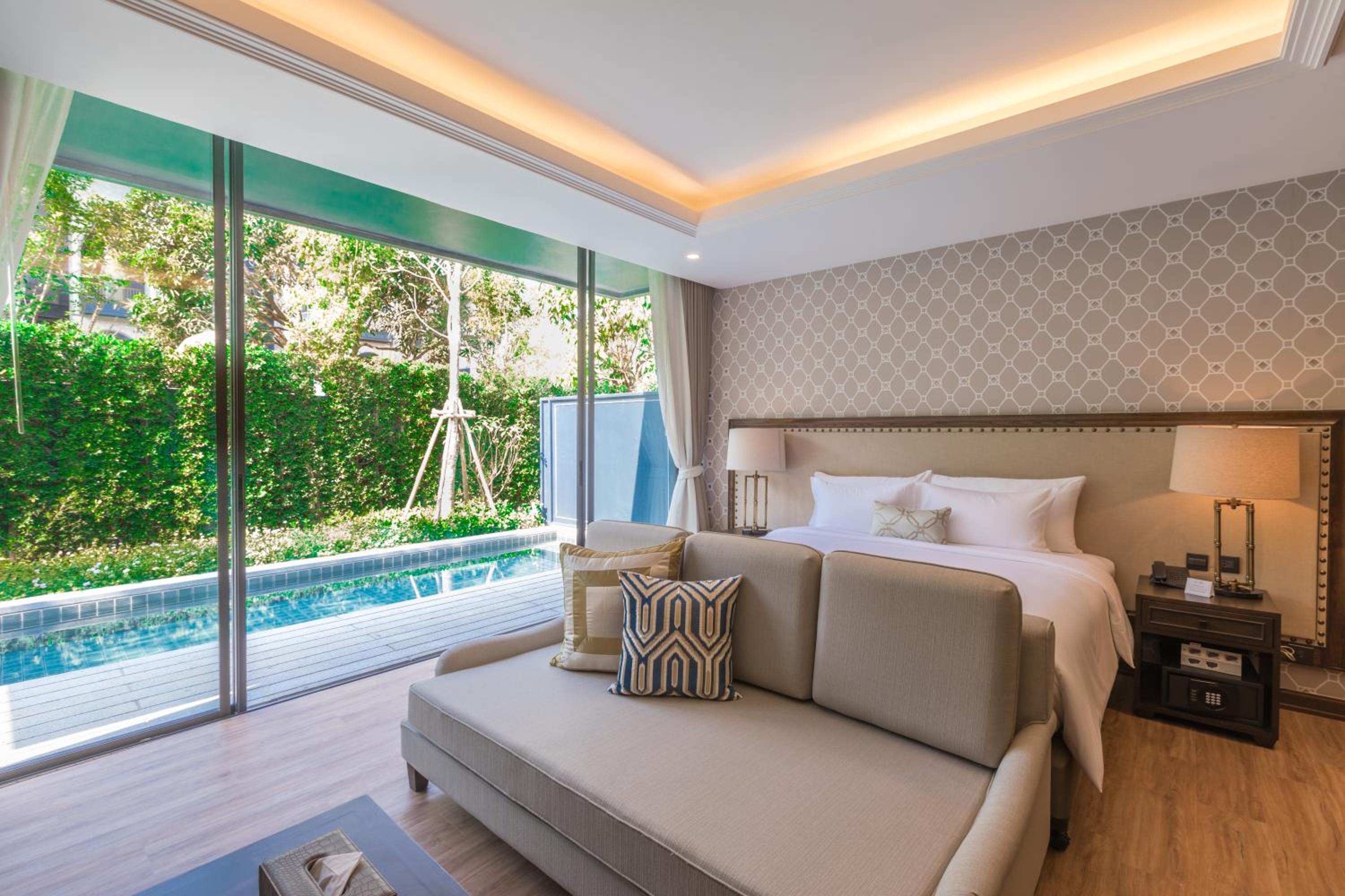 One-Bedroom Pool Villa - Photo 2