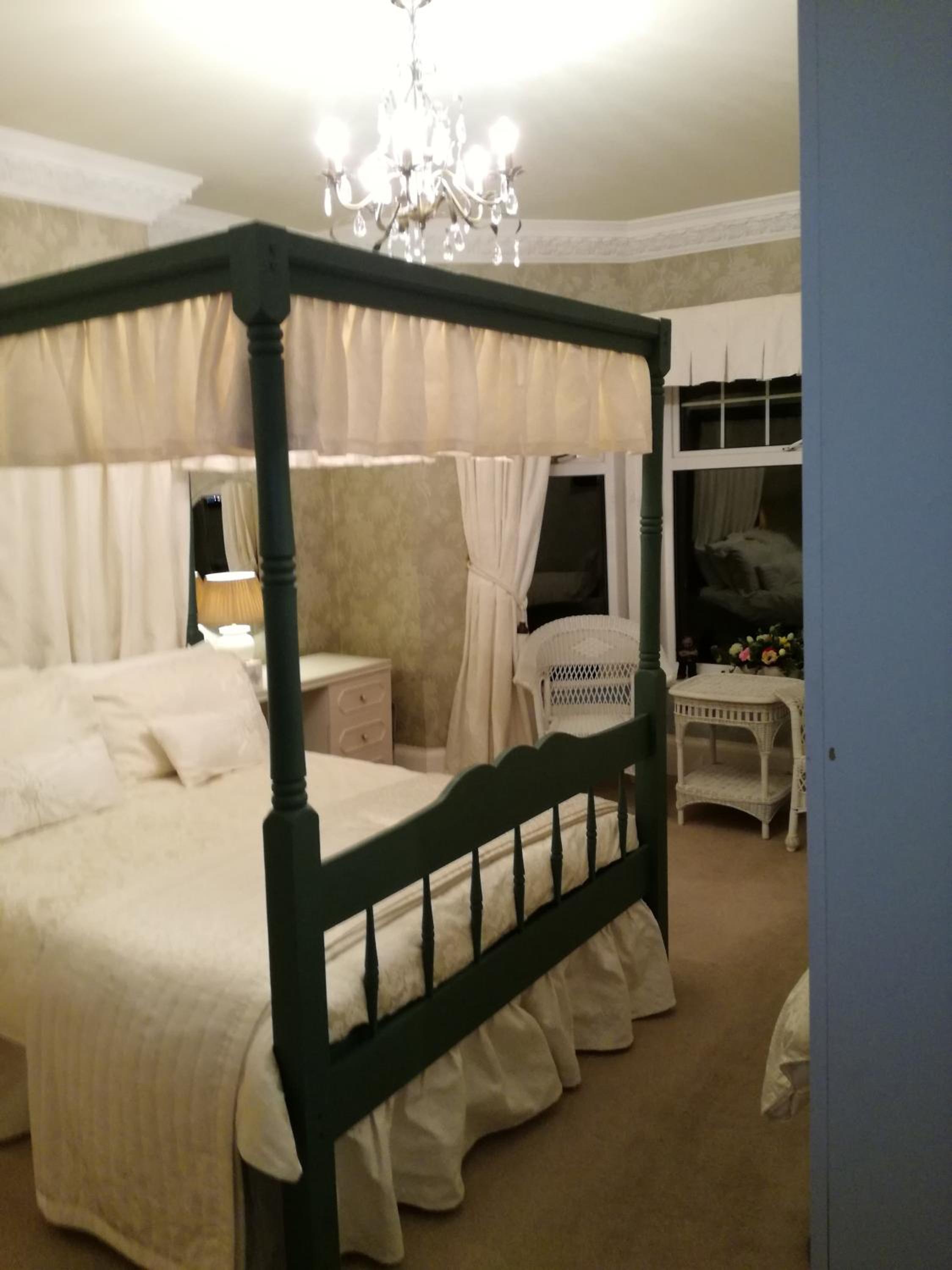 Double or Twin Room with Four Poster Bed with Seaview photo 3