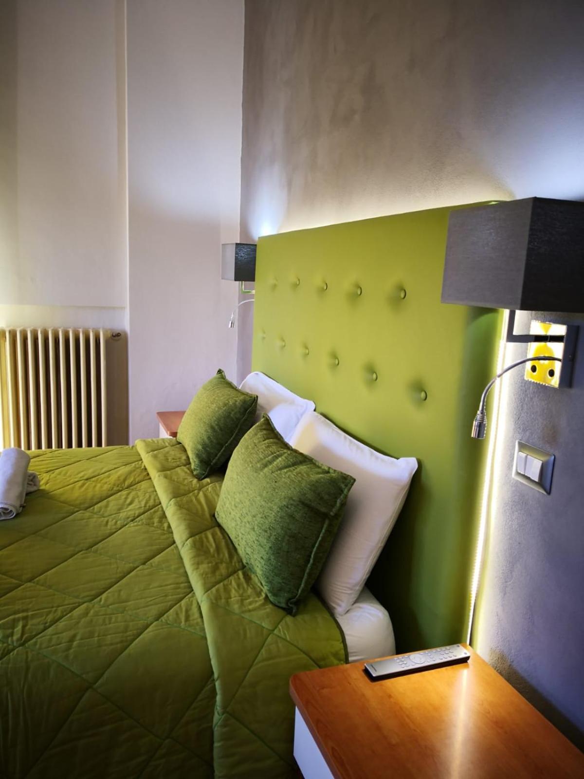 Triple Room - Photo 8