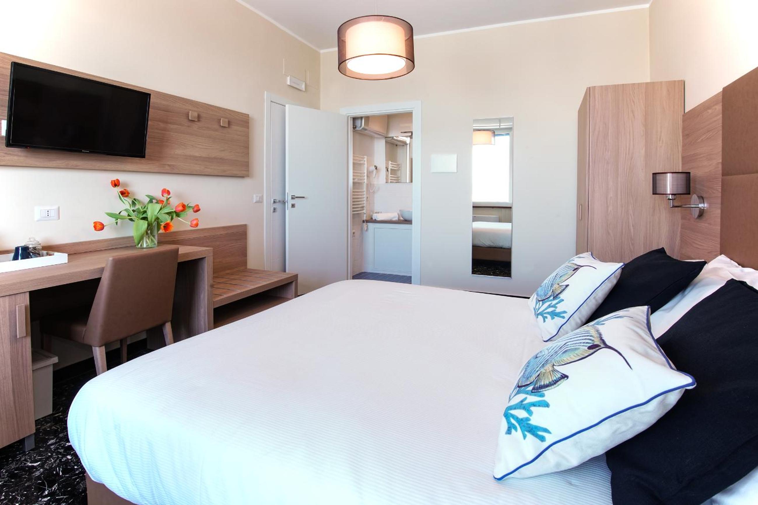 Double Room with Balcony and Sea View photo 1