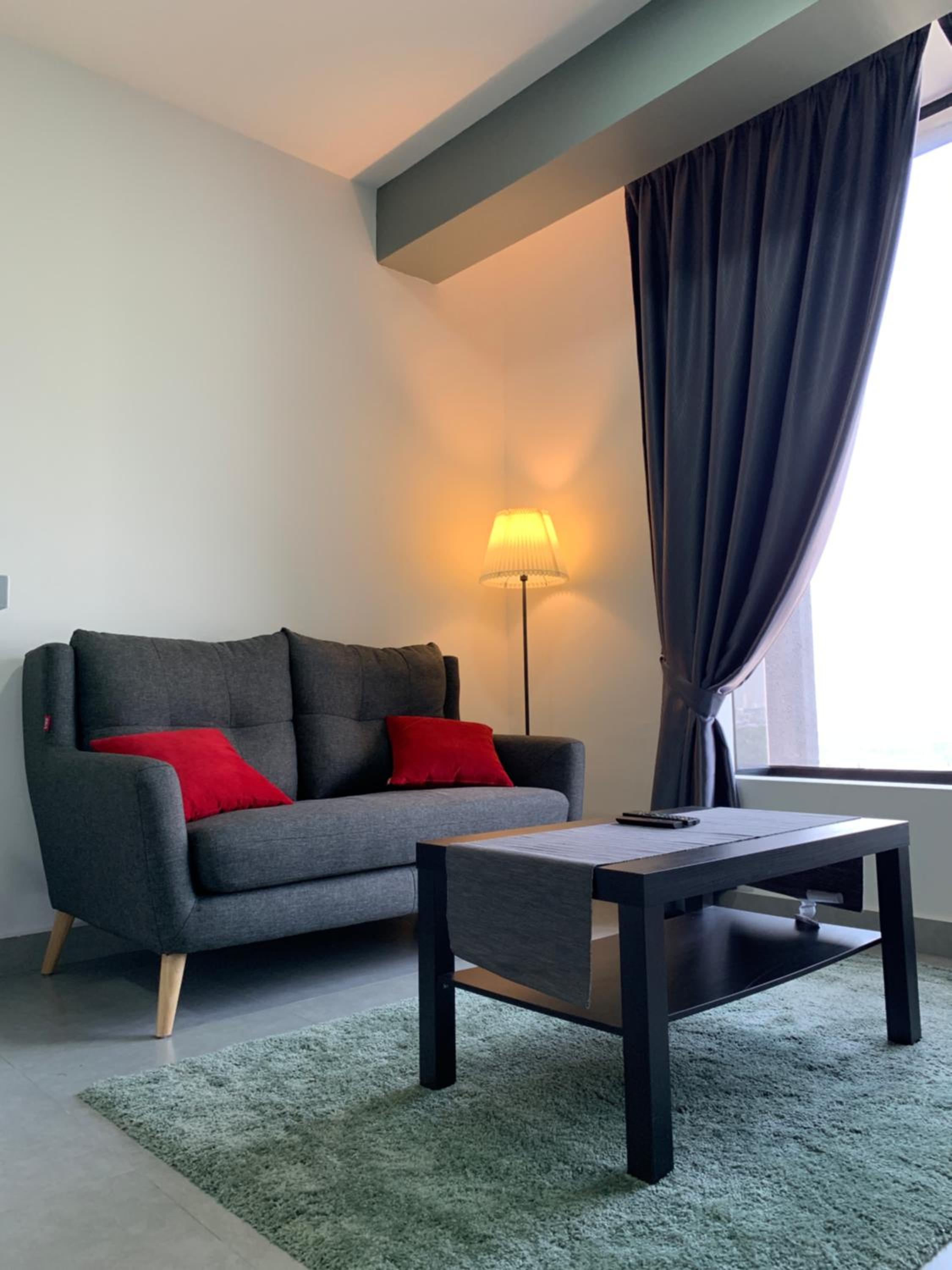 One-Bedroom Apartment photo 1