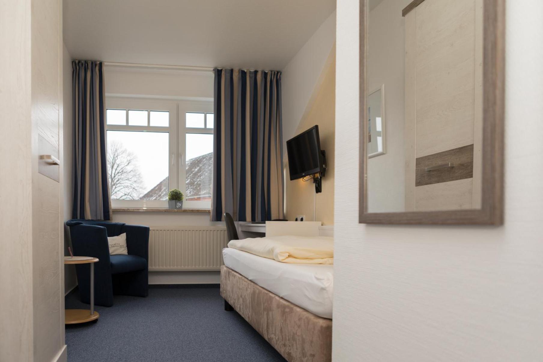 Single Room photo 3