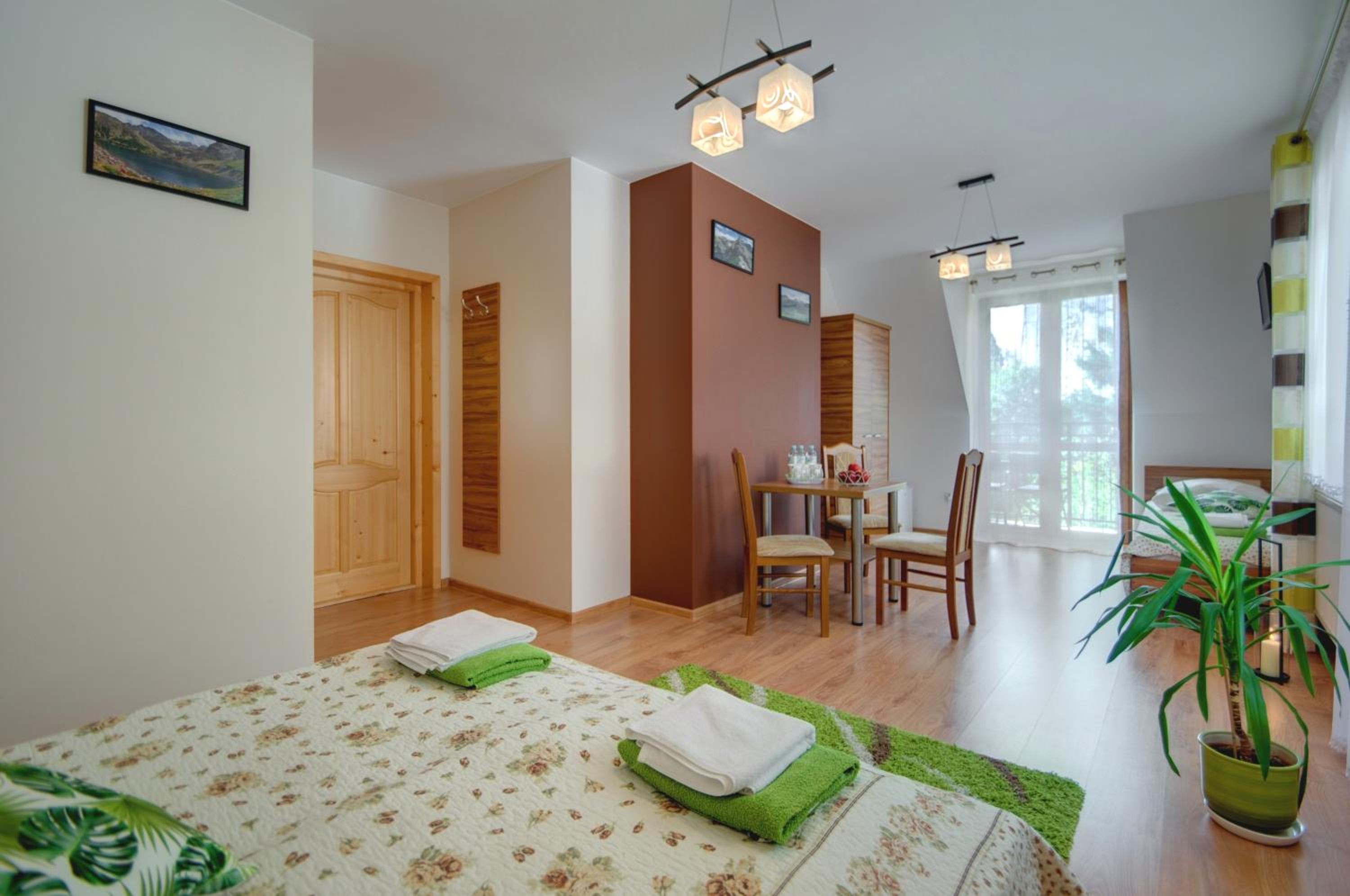 Comfort Triple Room with Shower photo 2