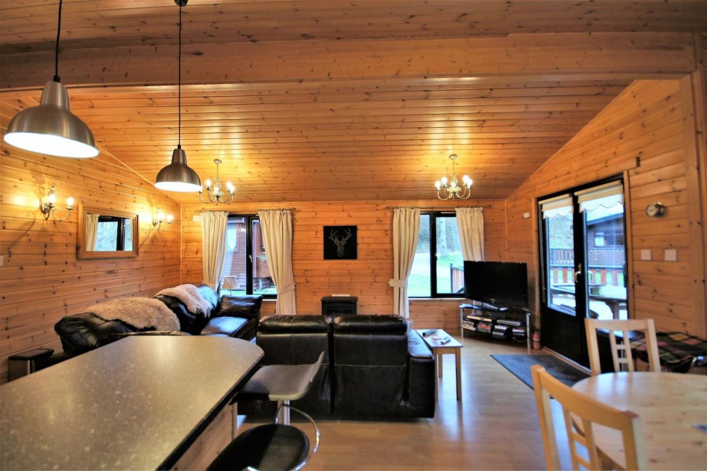 Three-Bedroom Chalet - Photo 11