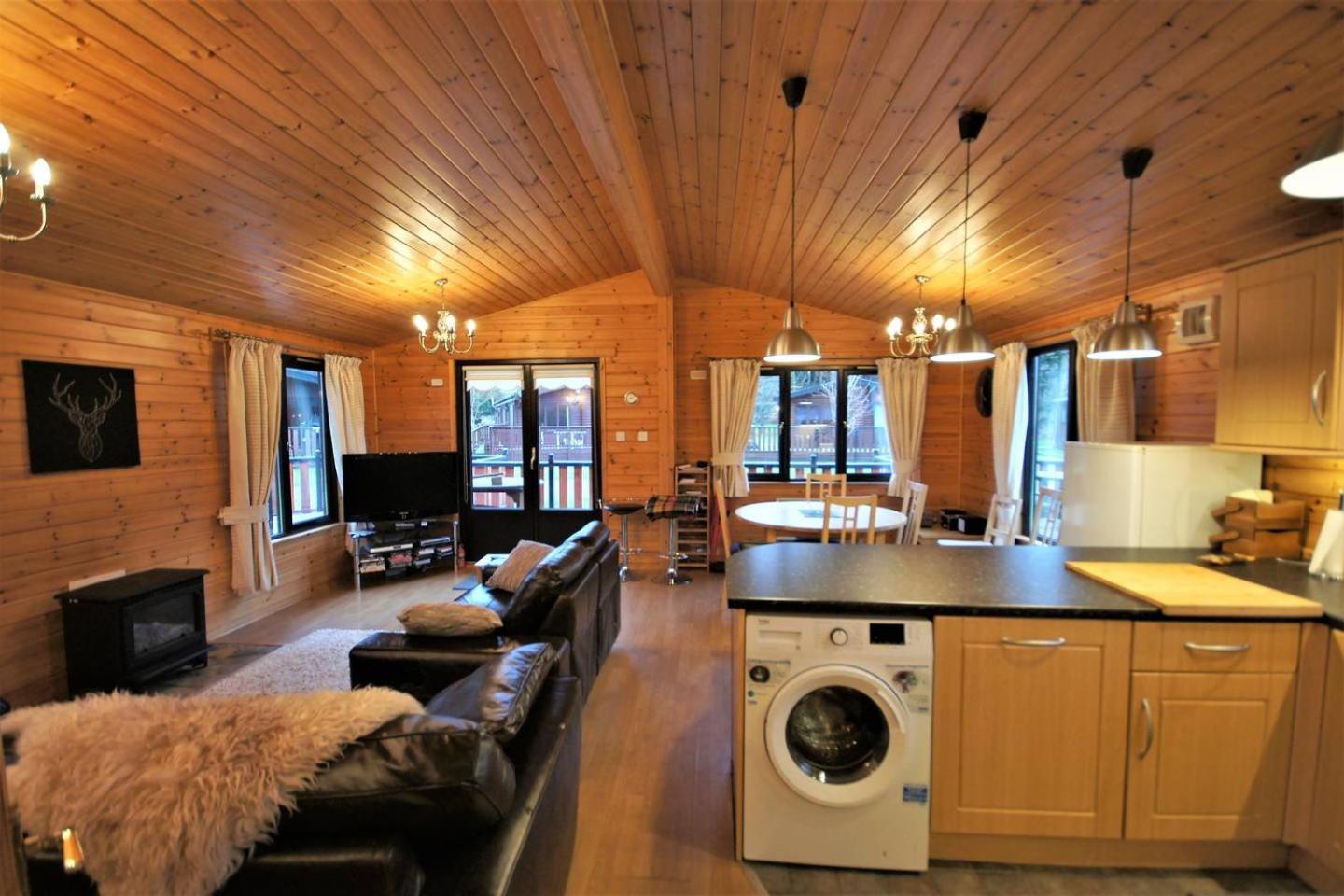 Three-Bedroom Chalet - Photo 23