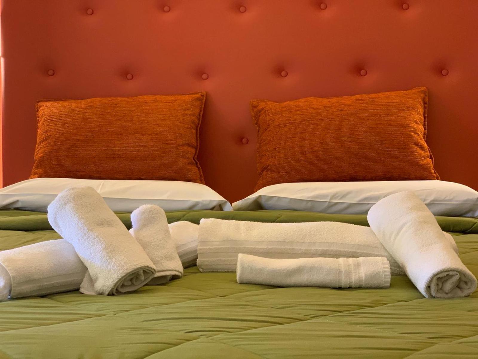 Double or Twin Room - Photo 3