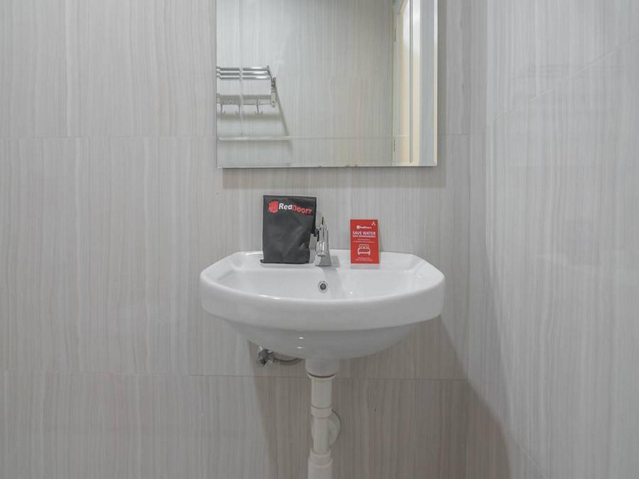 Double Room - Photo 9