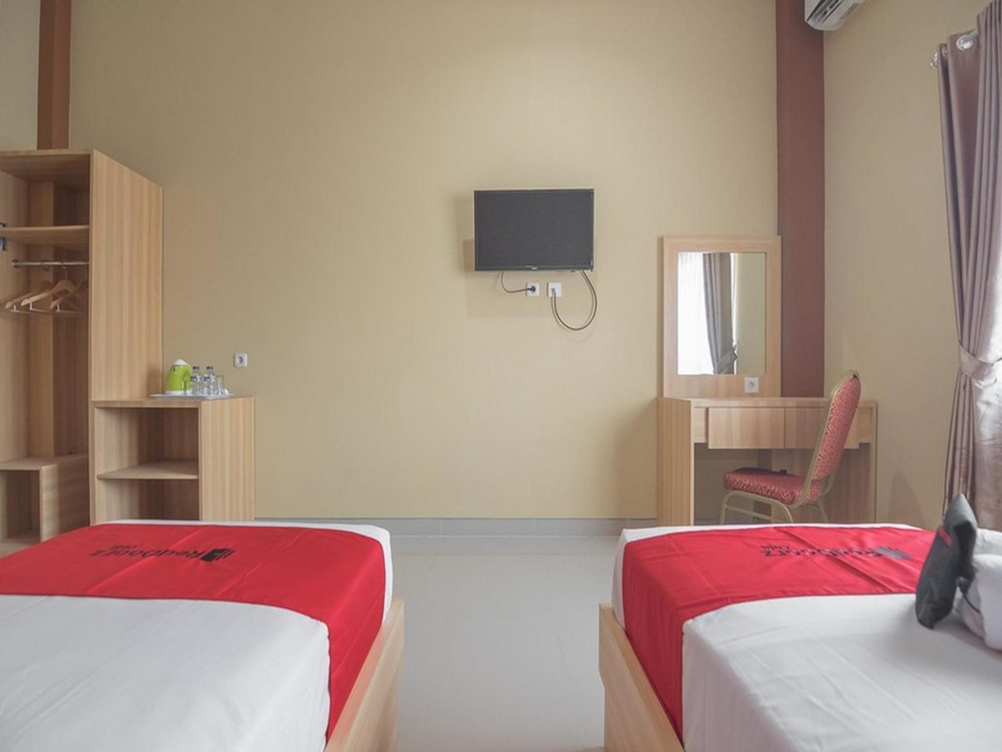 Standard Twin Room - Photo 5