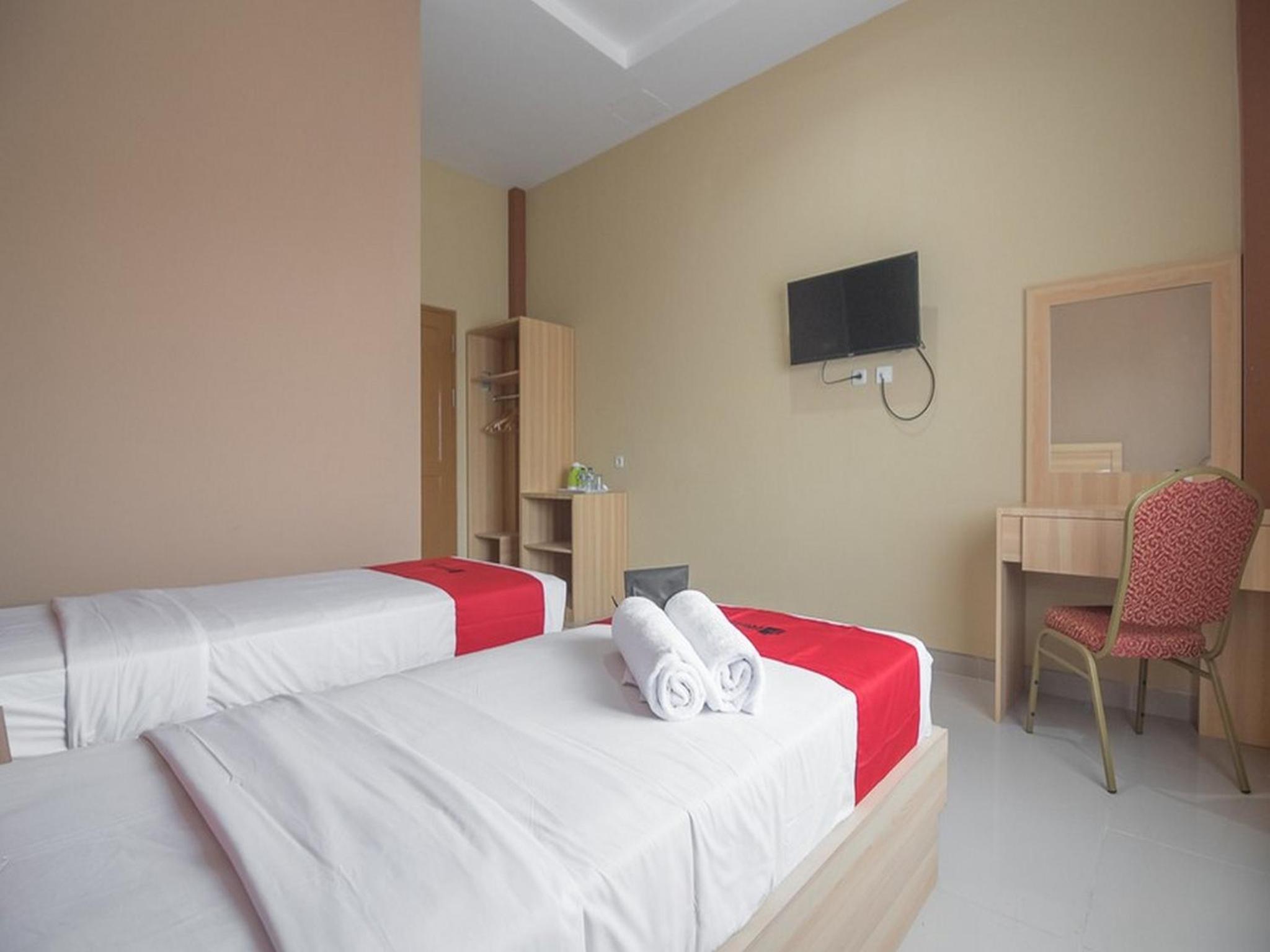 Standard Twin Room - Photo 6
