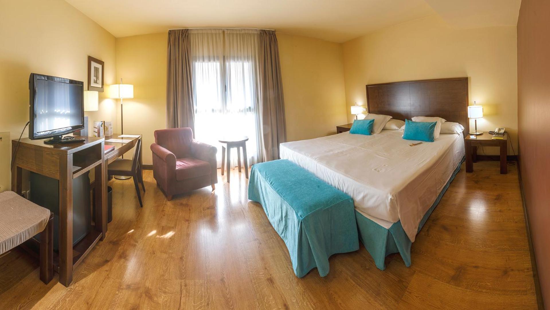 Habitación Doble Estándar o con Dos Camas Individuales.