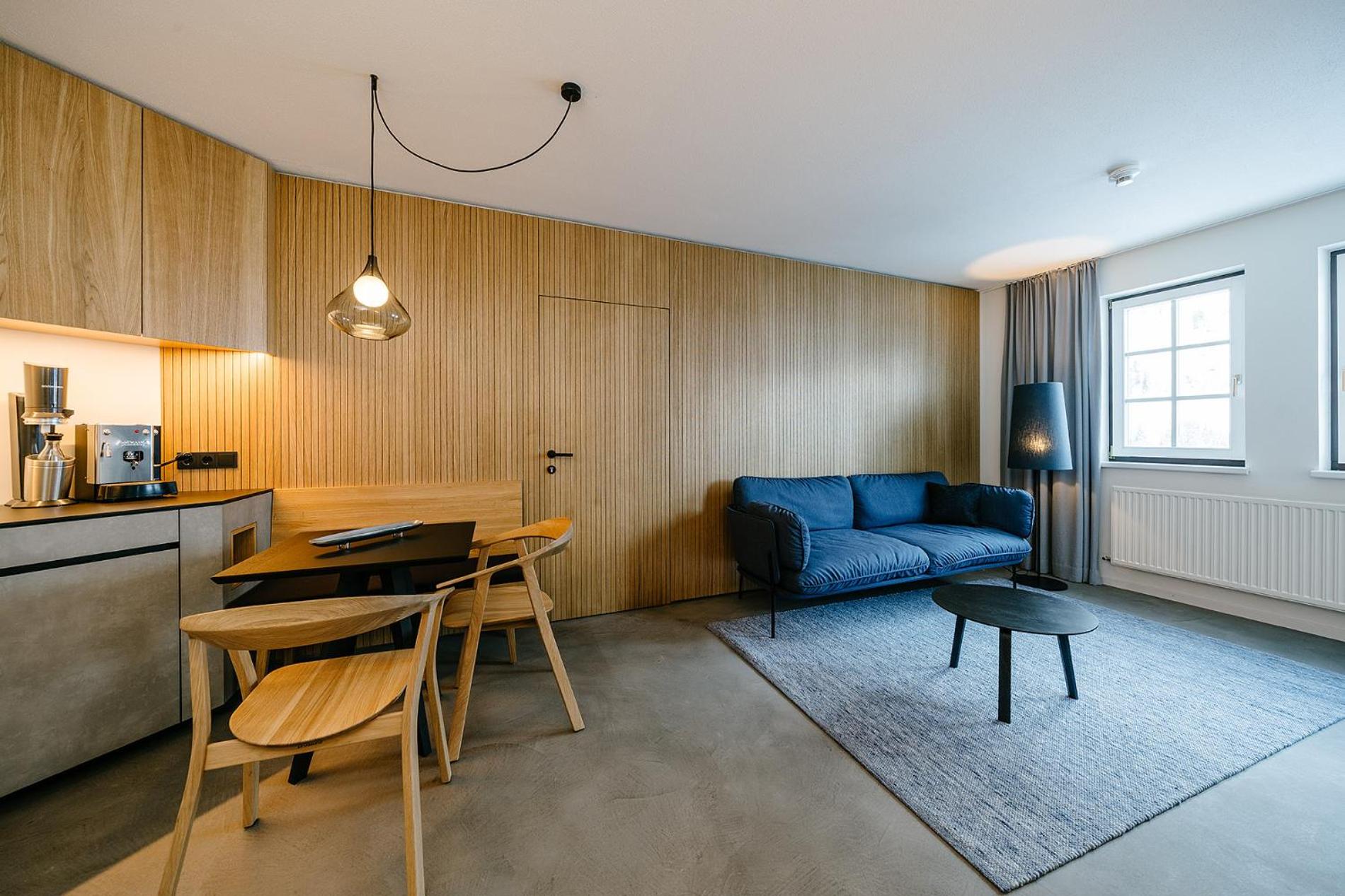 Deluxe Suite - Photo 12