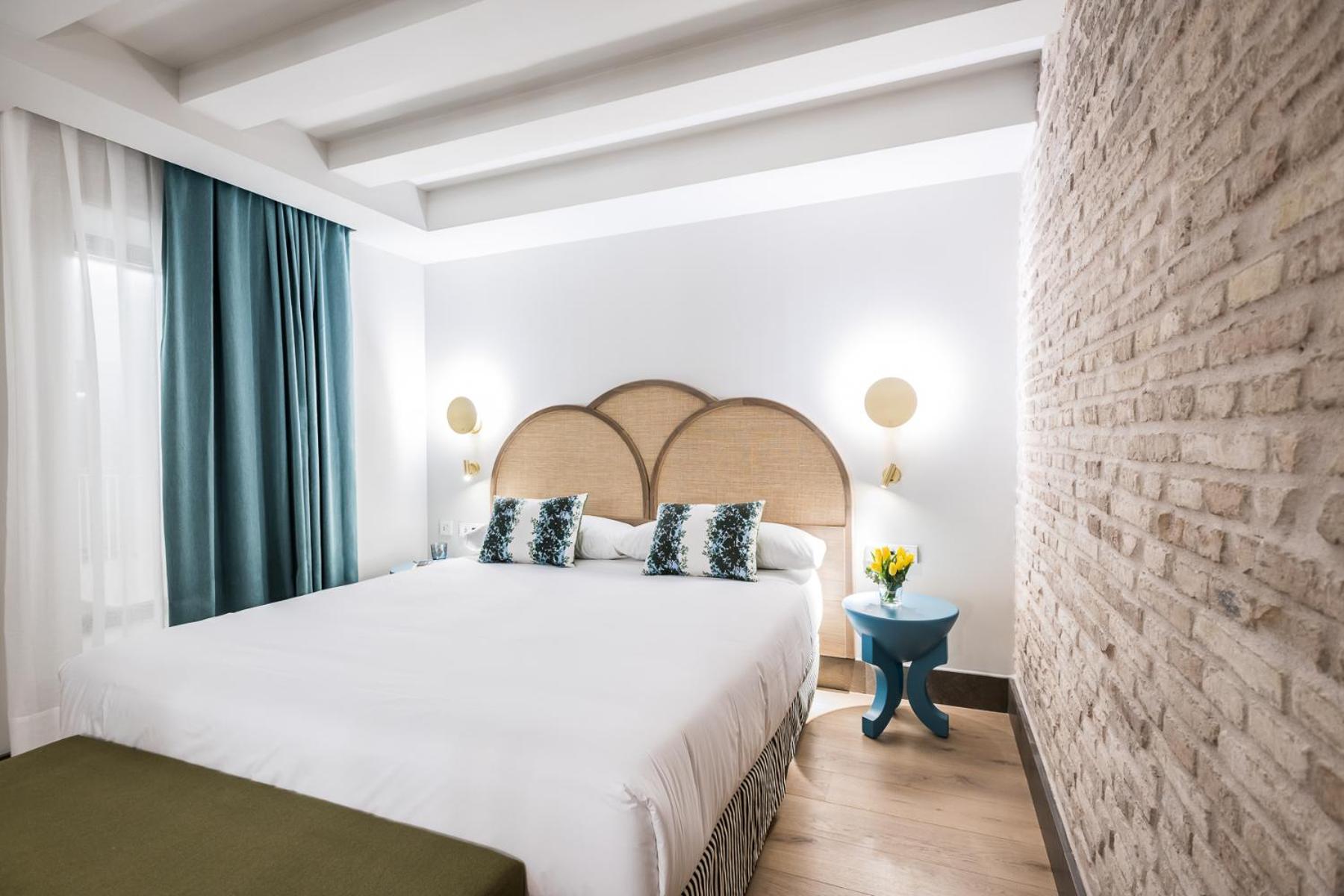 Double or Twin Room - Photo 16
