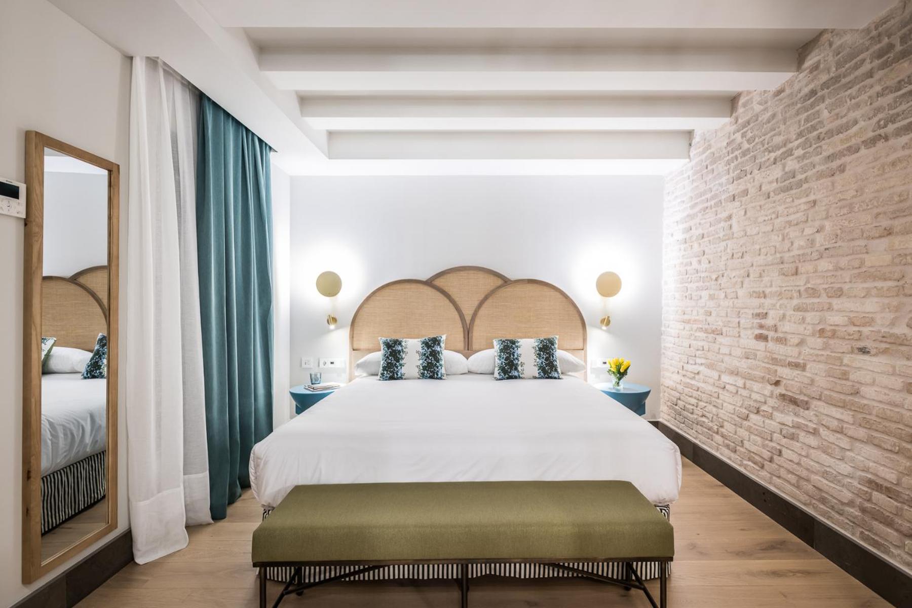 Double or Twin Room - Photo 18
