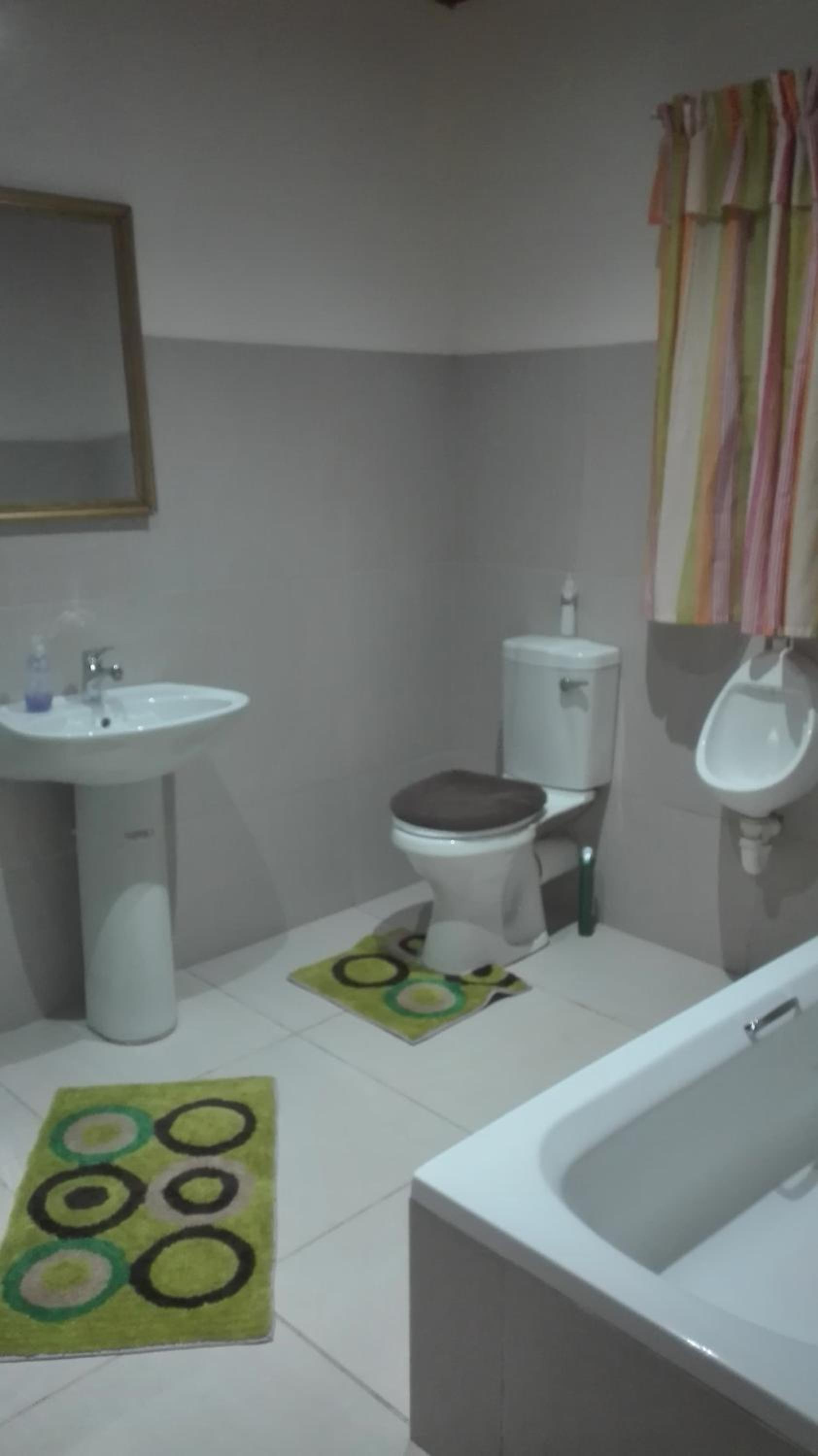 Double Room with Private Bathroom - Photo 7