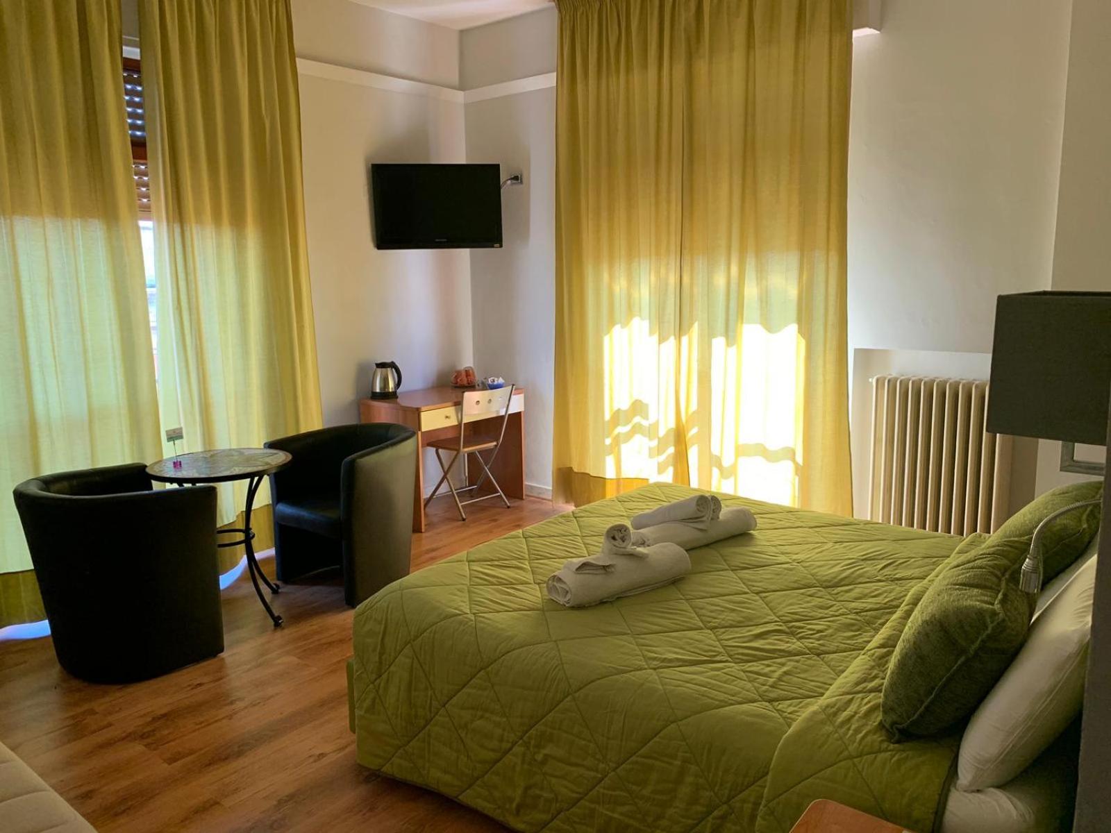 Triple Room - Photo 14
