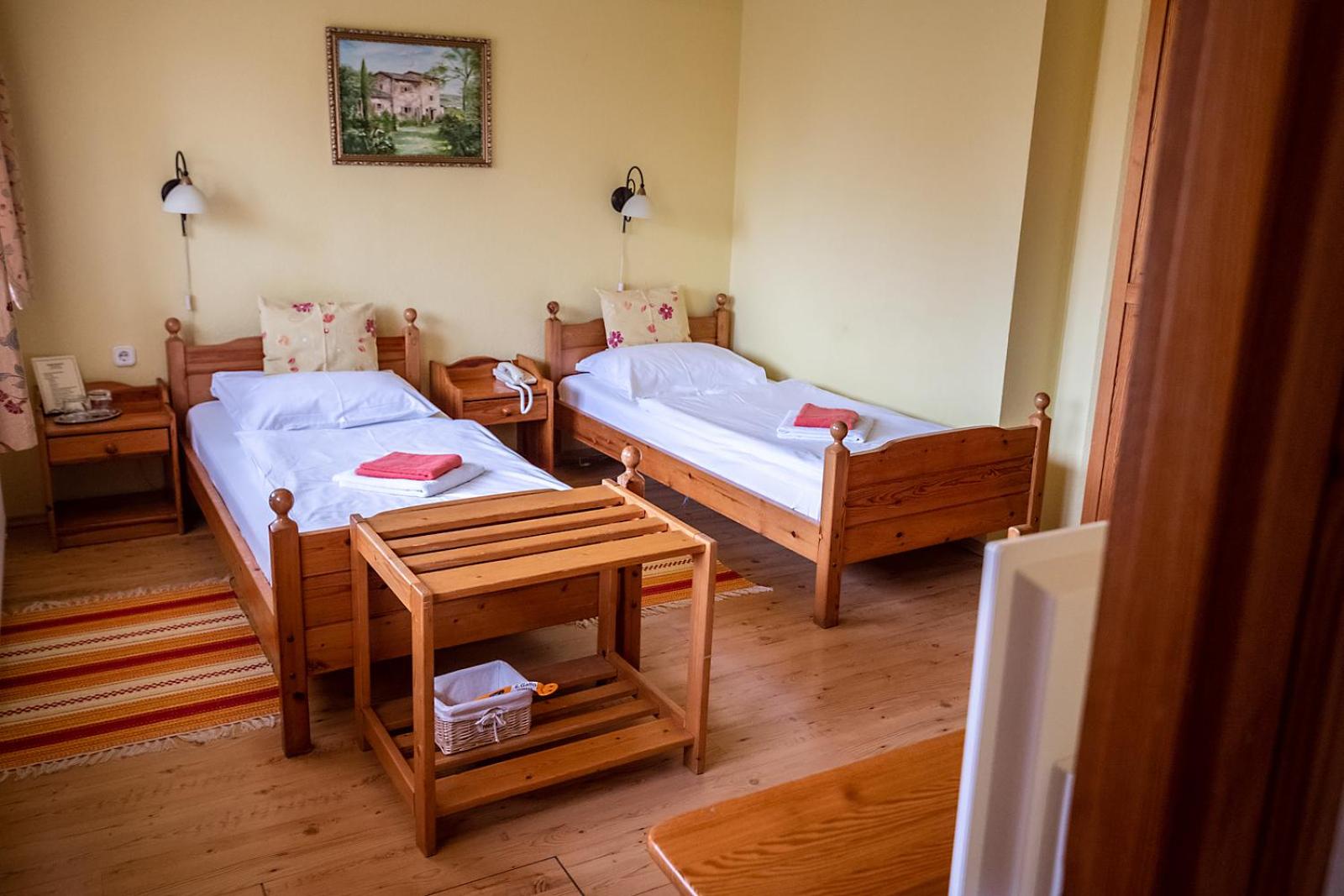 Twin Room - Photo 6