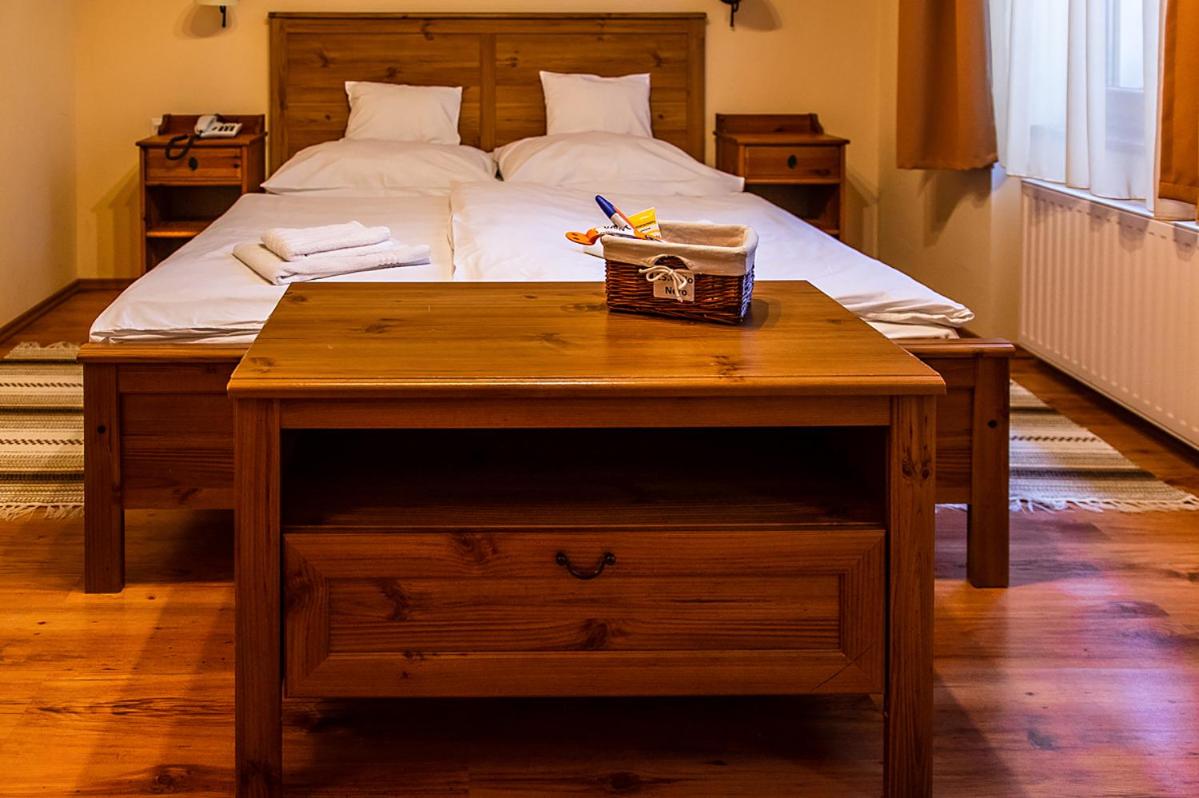 Deluxe King Room - Photo 2