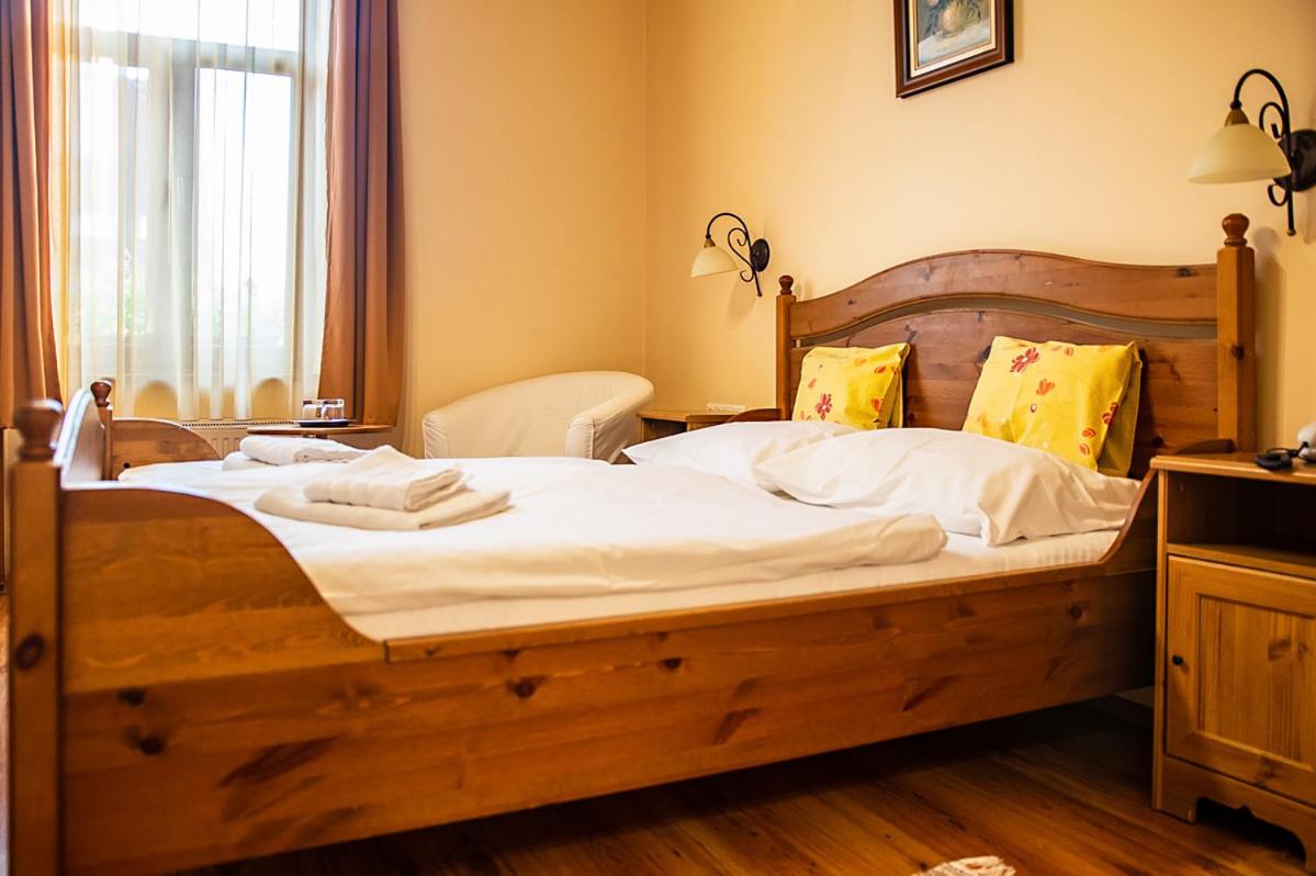 Deluxe King Room - Photo 3