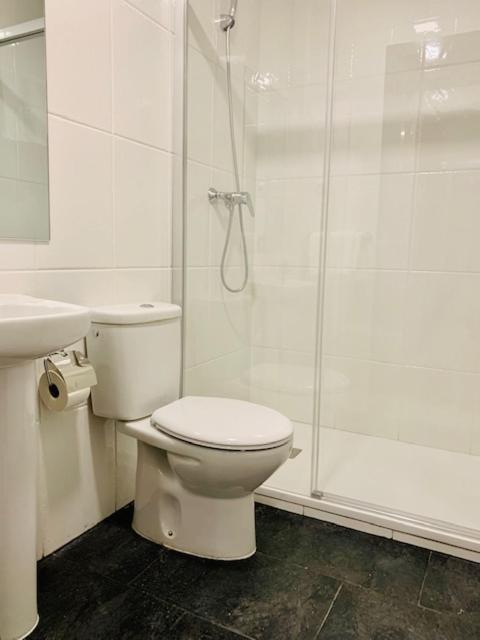 Studio Apartment - Photo 15