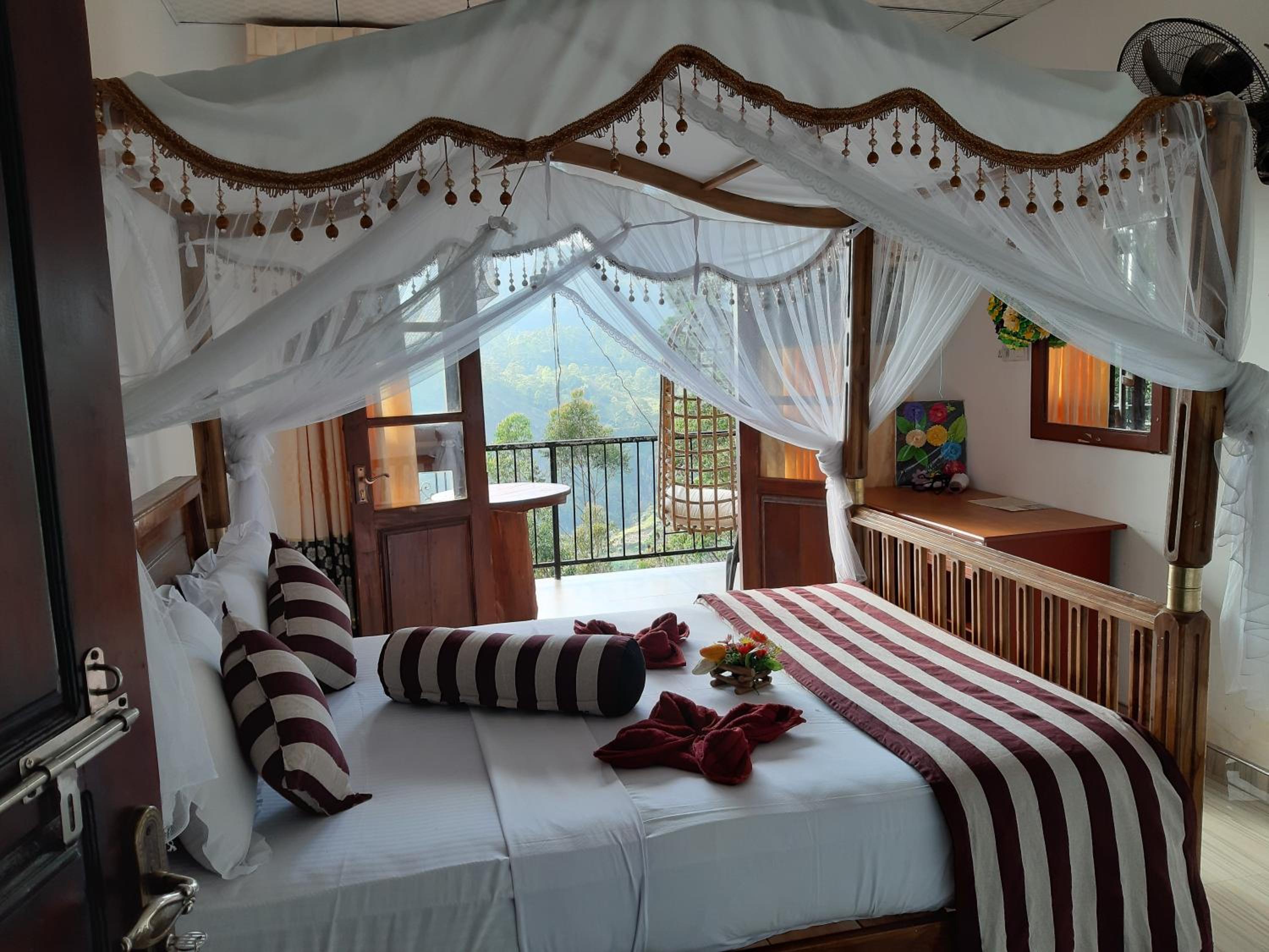 Deluxe King Room with Best Views - Early Check-in & Late Check-out (on Availability)