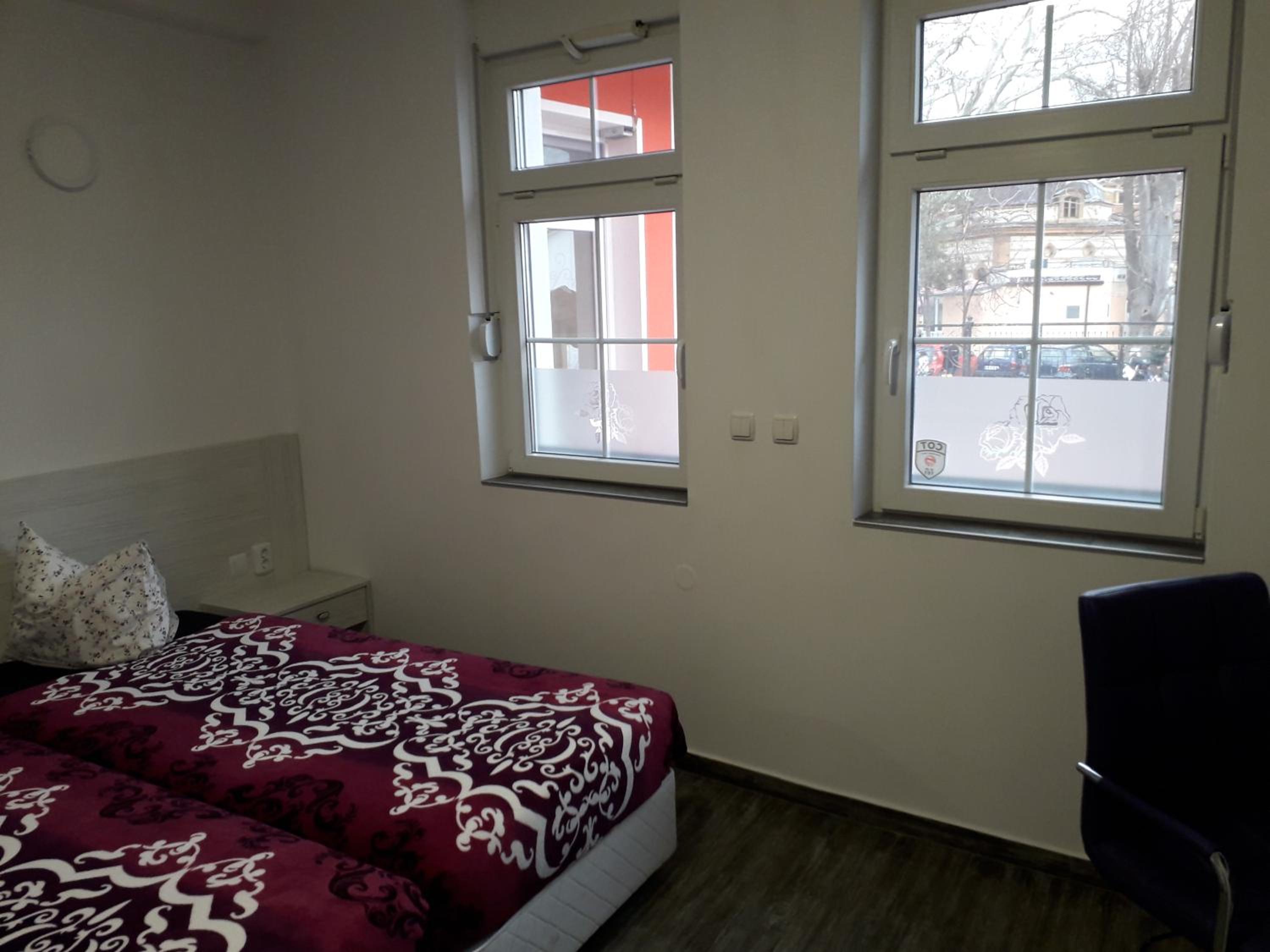 Deluxe Double or Twin Room - Photo 3