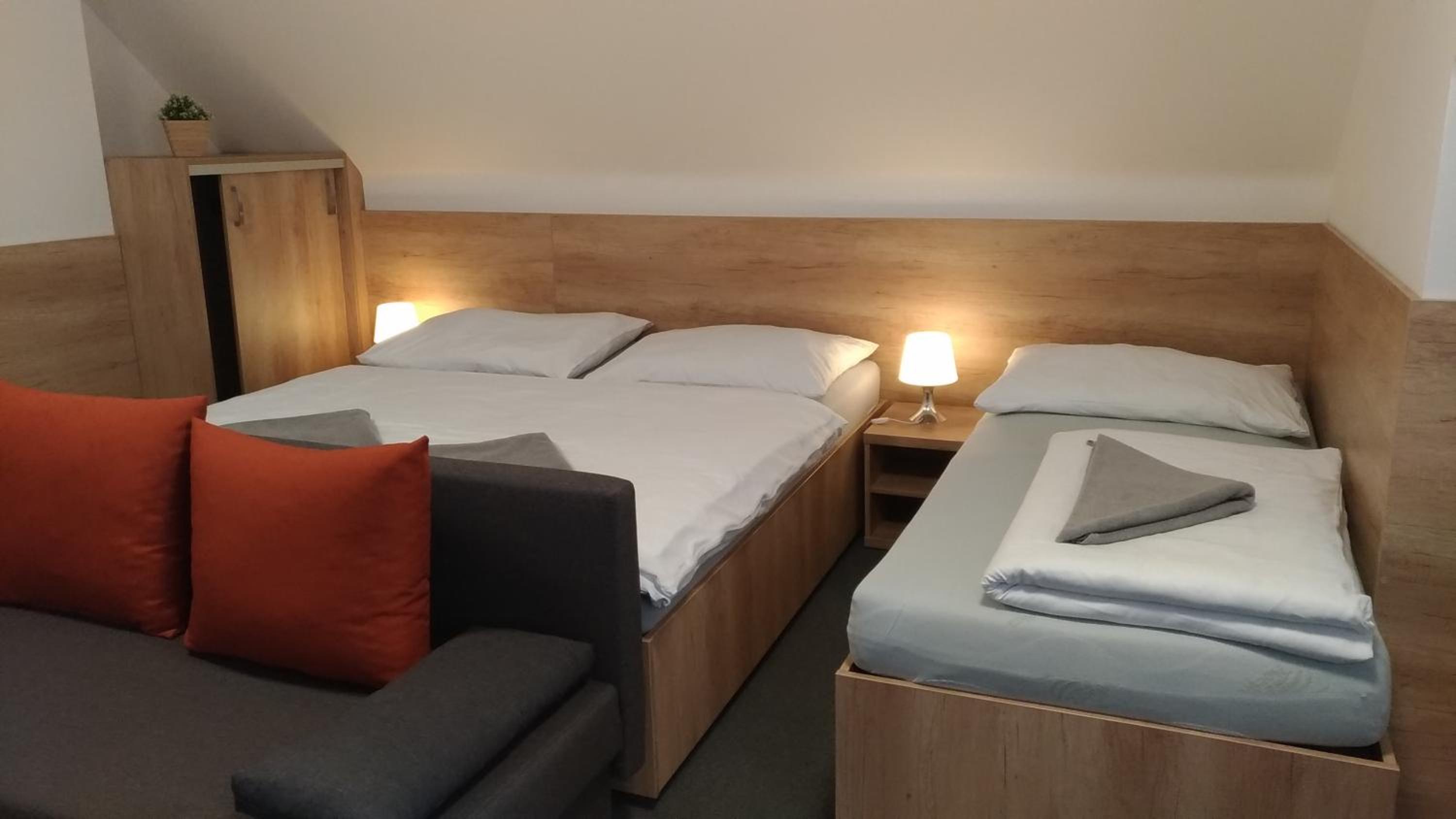 Quadruple Room with Private Bathroom