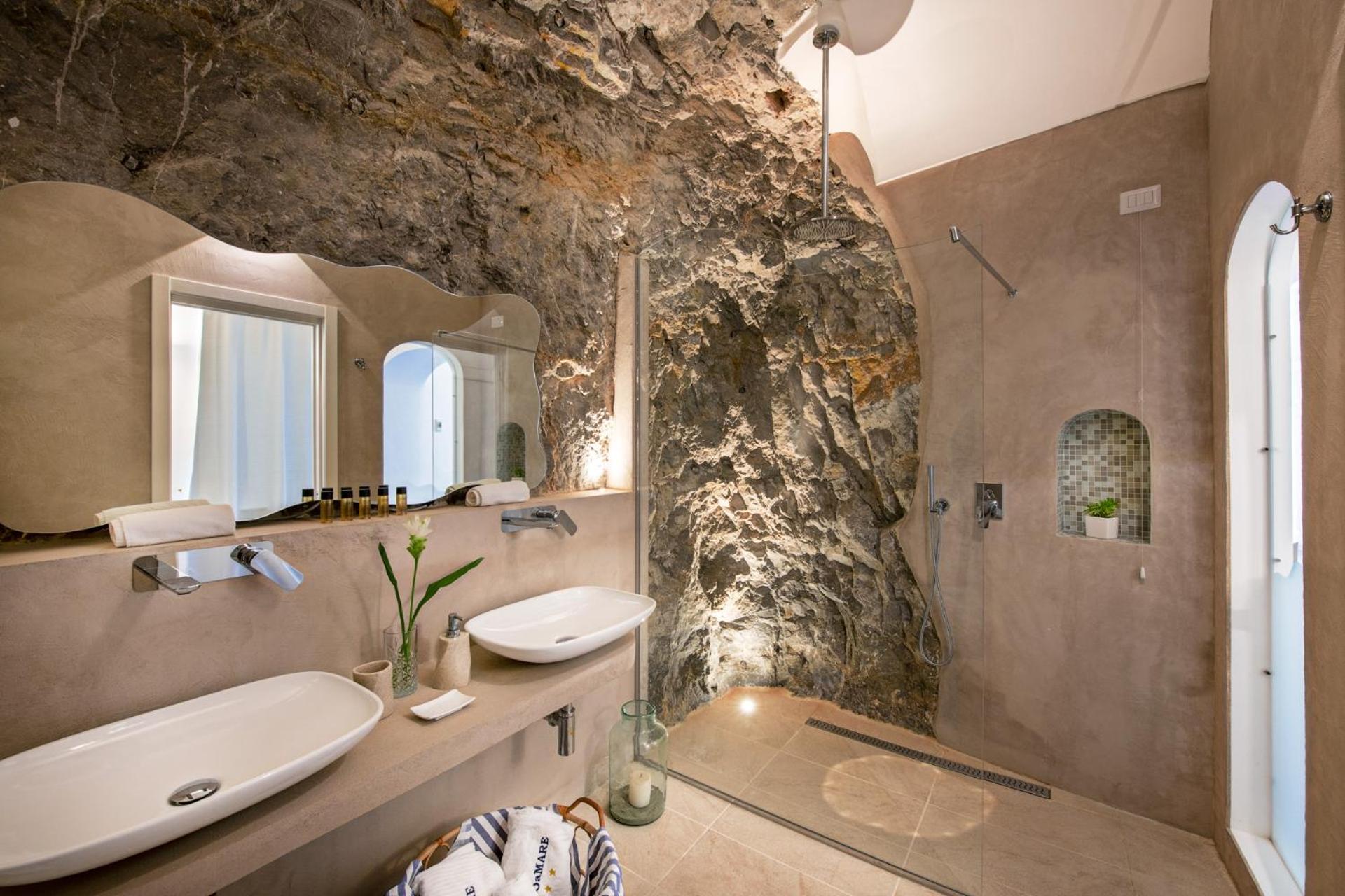 Junior Suite with Sea View - Photo 4