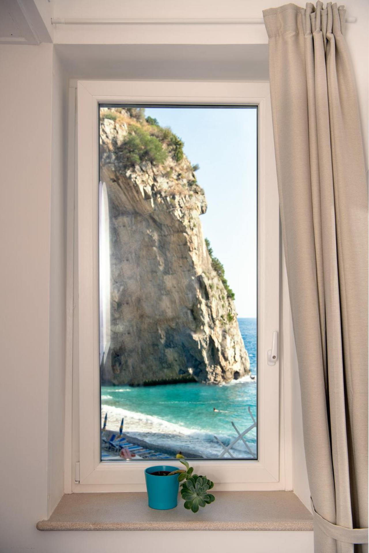Junior Suite with Sea View - Photo 2