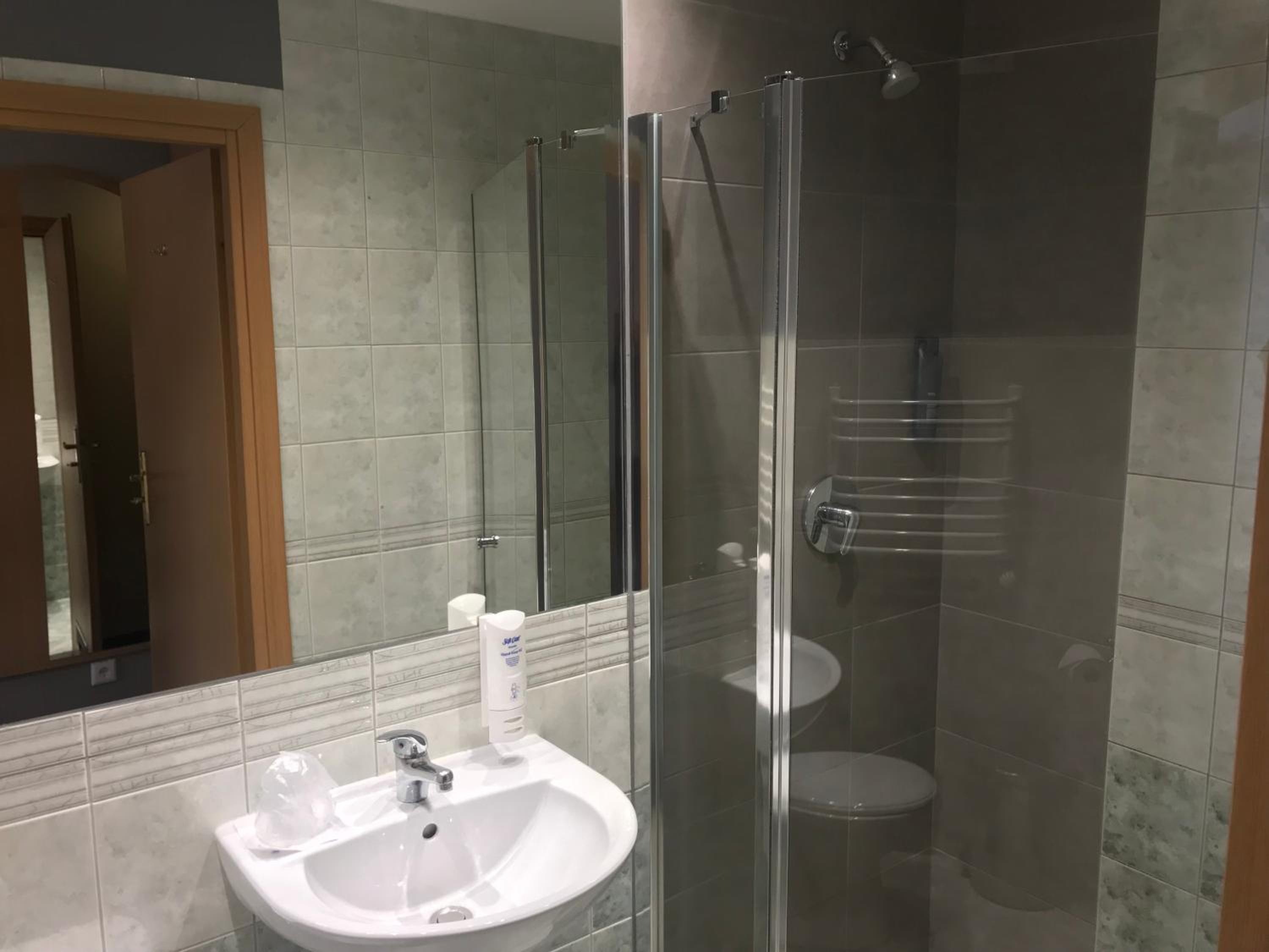 Superior Triple Room - Photo 9