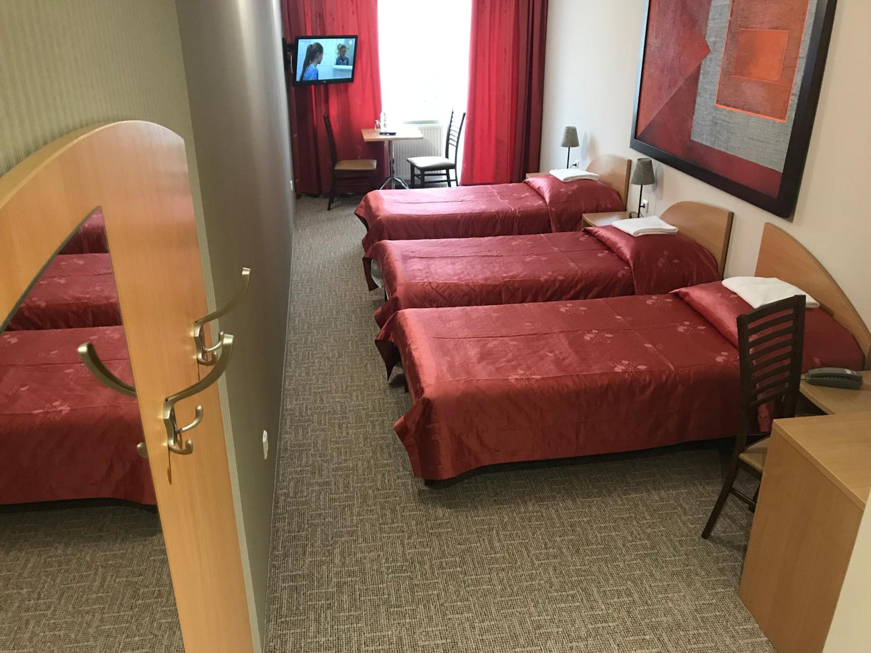 Superior Triple Room - Photo 4