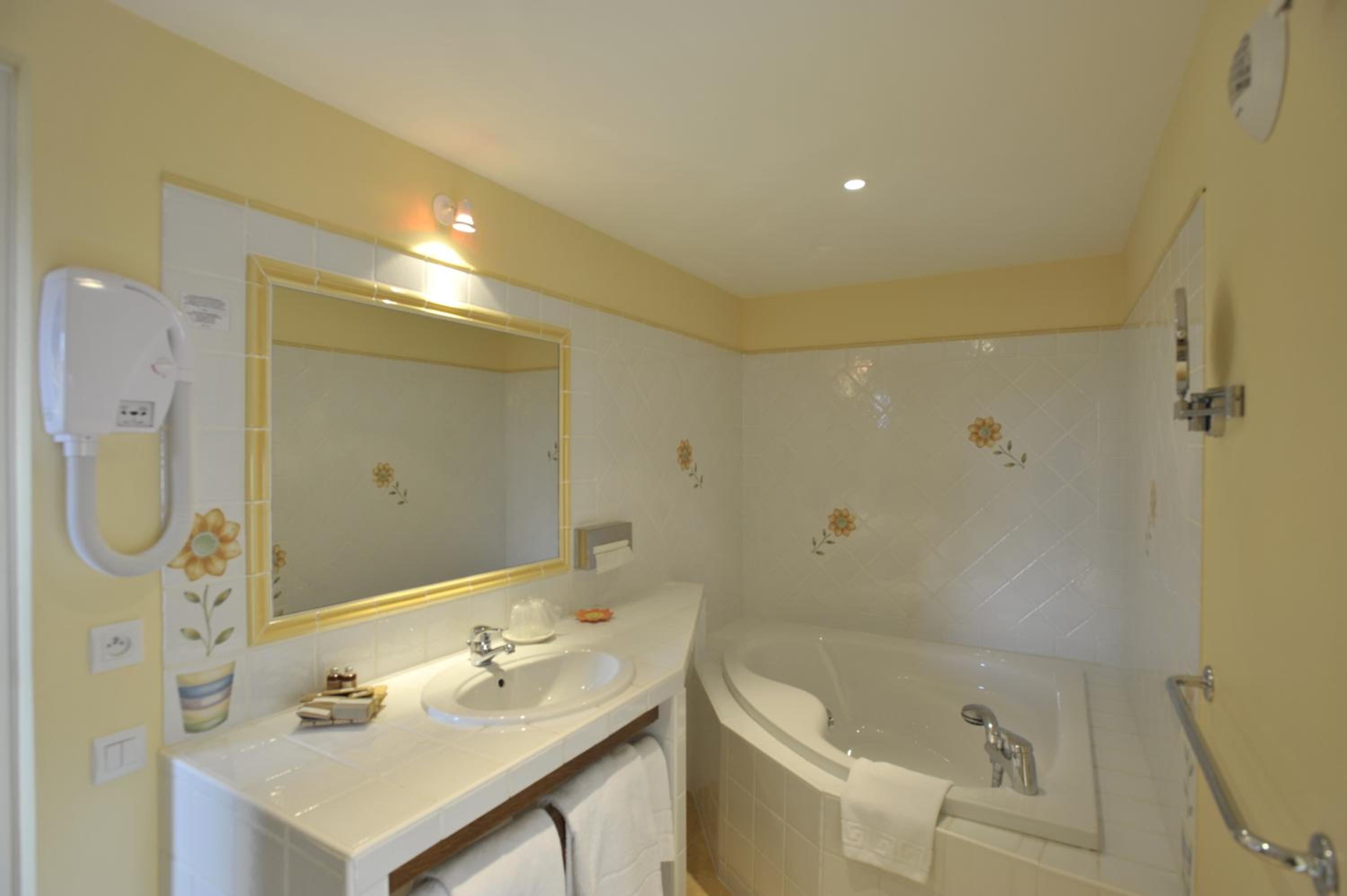 Grande Cuvée - Triple Room photo 2
