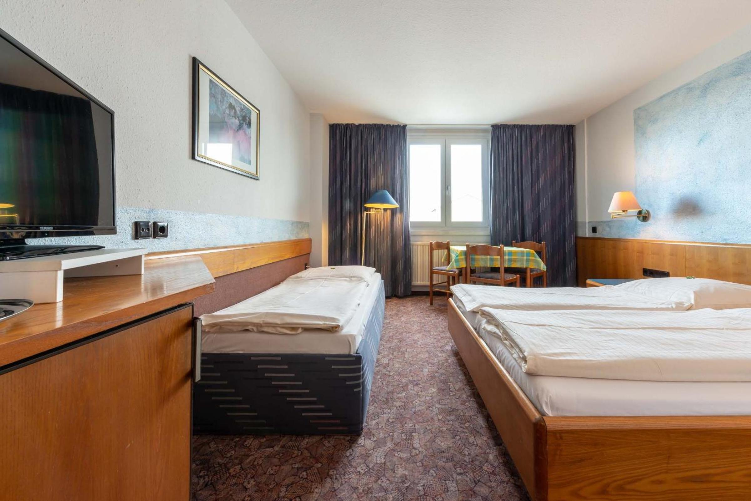 Twin Room with Bath