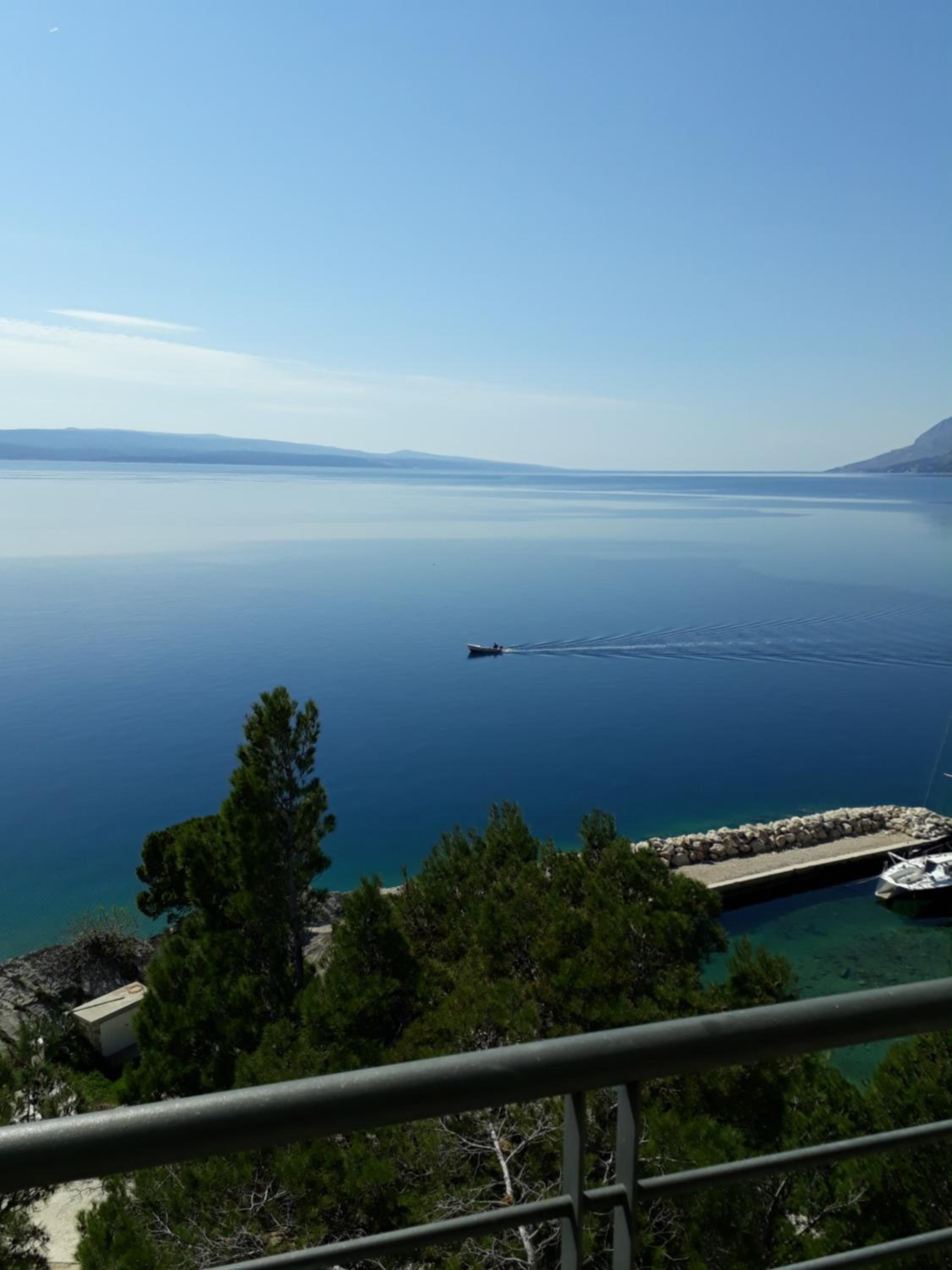 Two-Bedroom Apartment with Balcony and Sea View photo 2