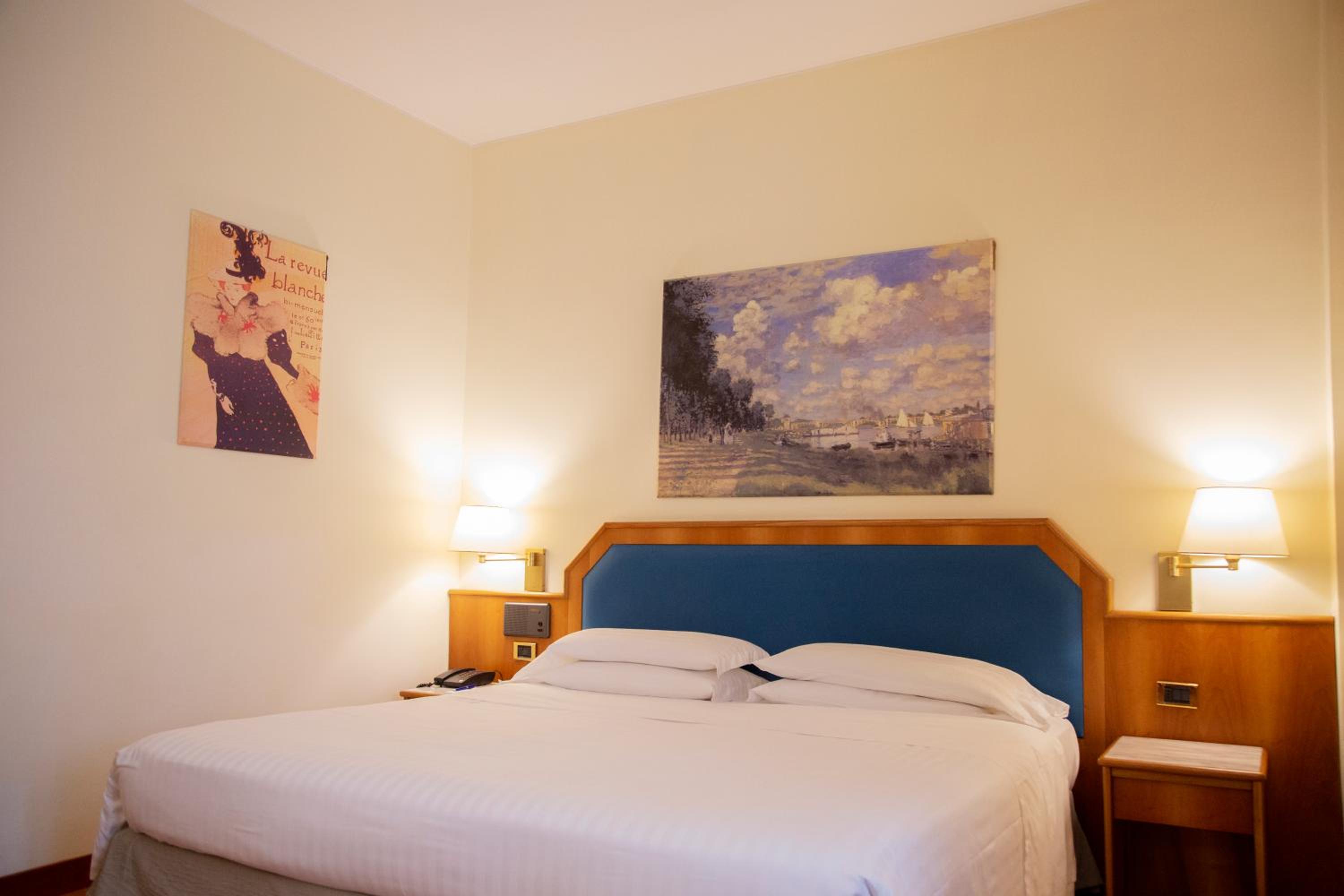 Standard Double Room - Photo 1