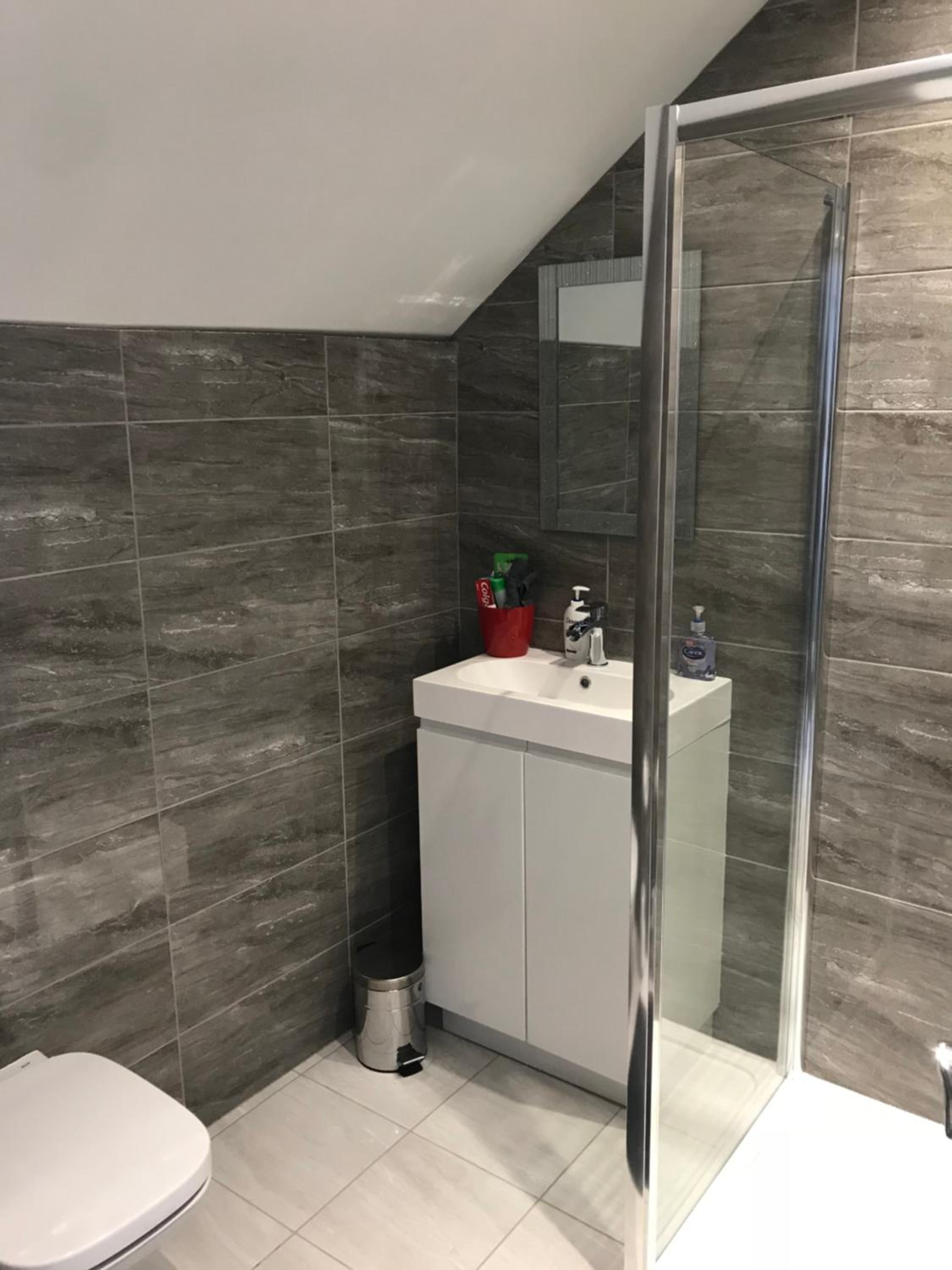 Quadruple Room with Bathroom - Photo 3