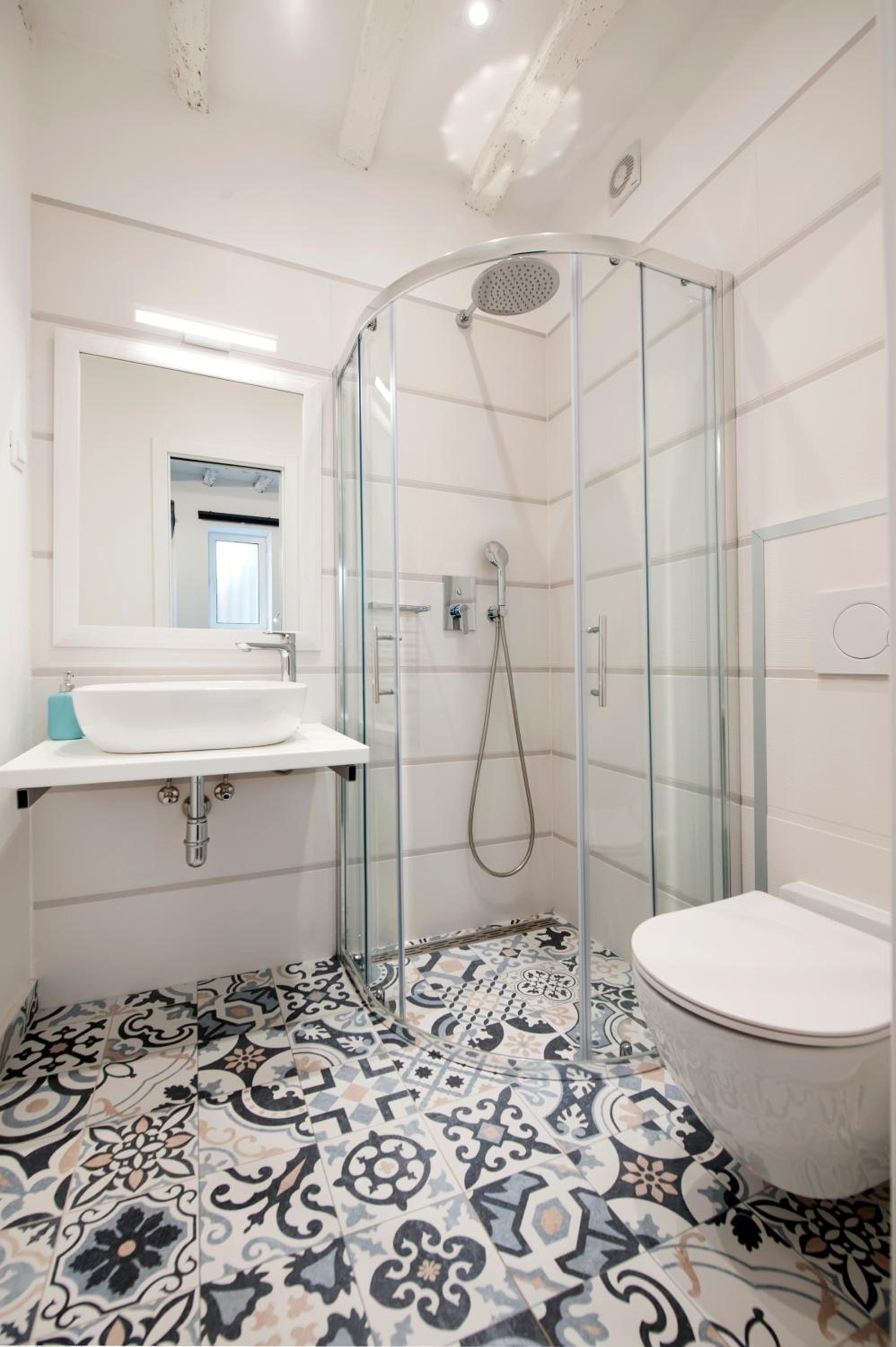 Double Room - Photo 8
