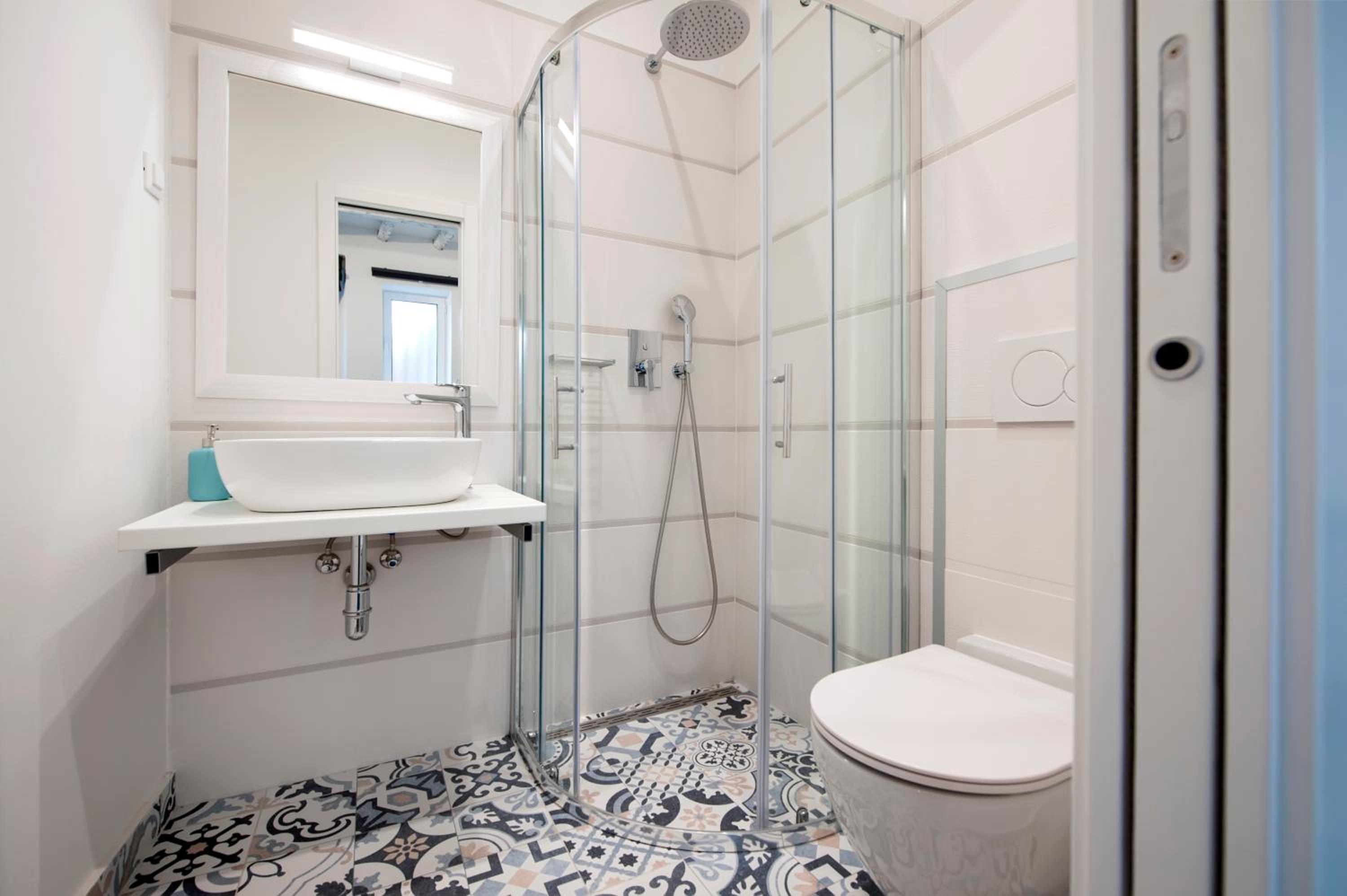 Double Room - Photo 9