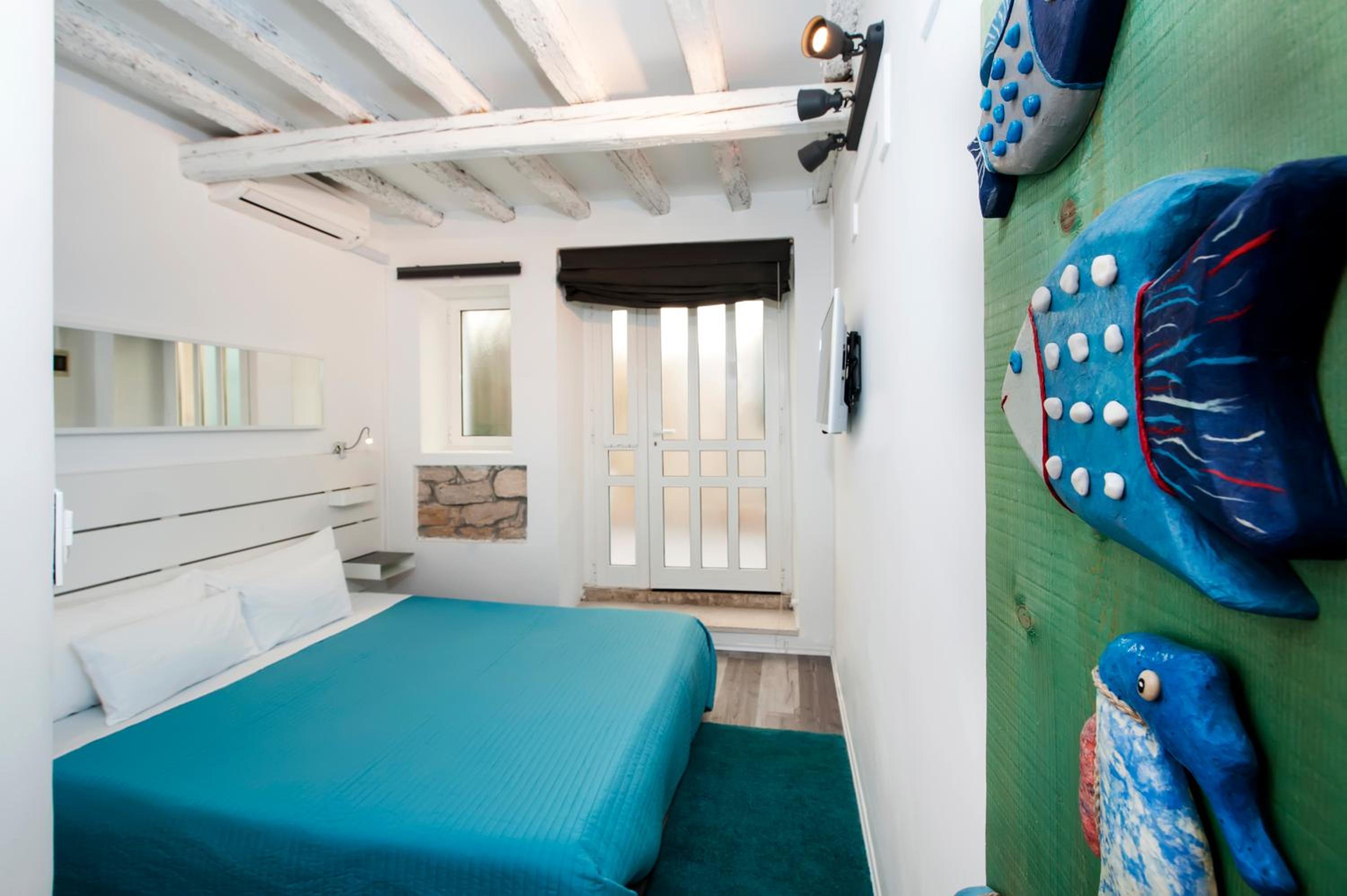 Double Room - Photo 6