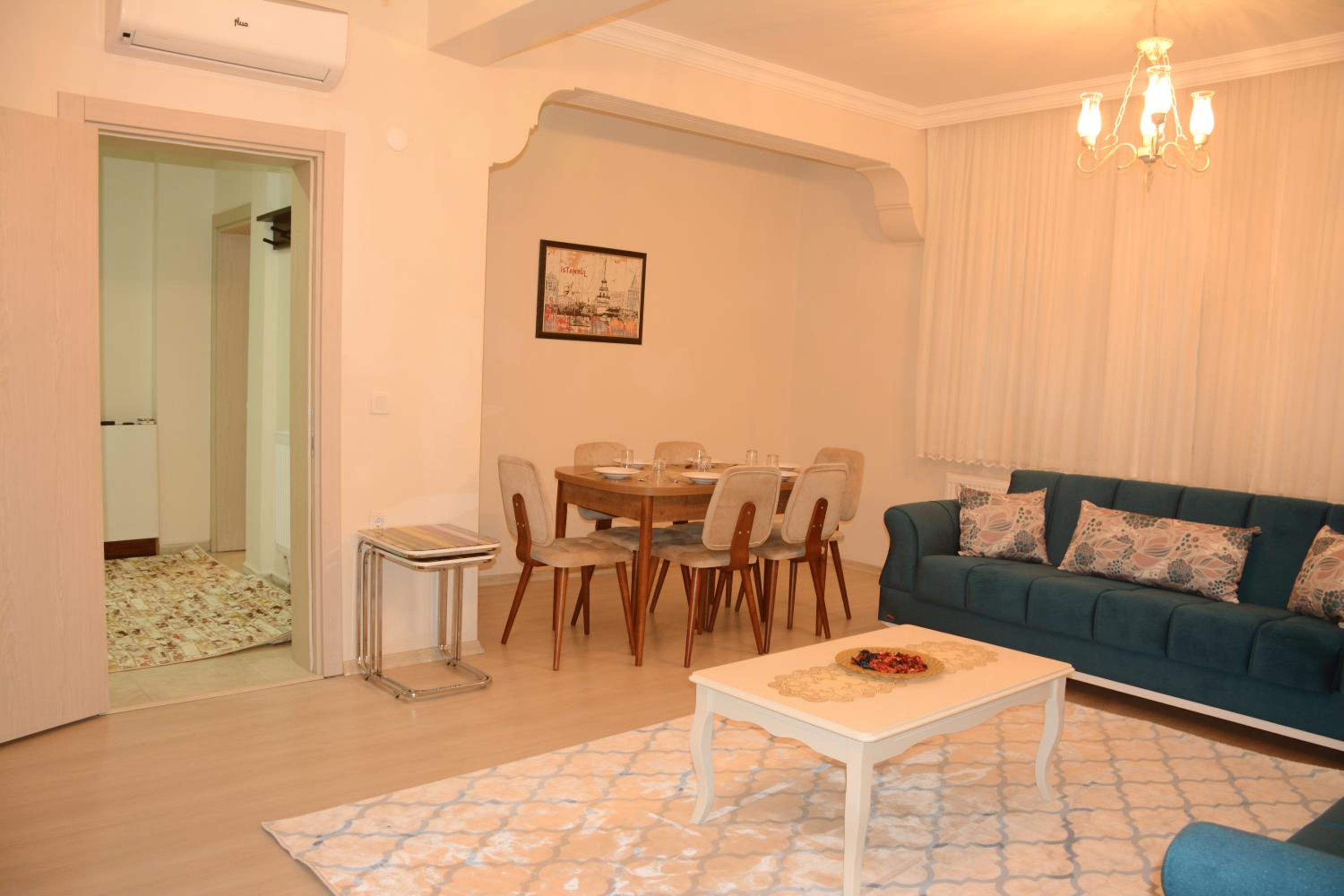 Deluxe Apartment photo 2