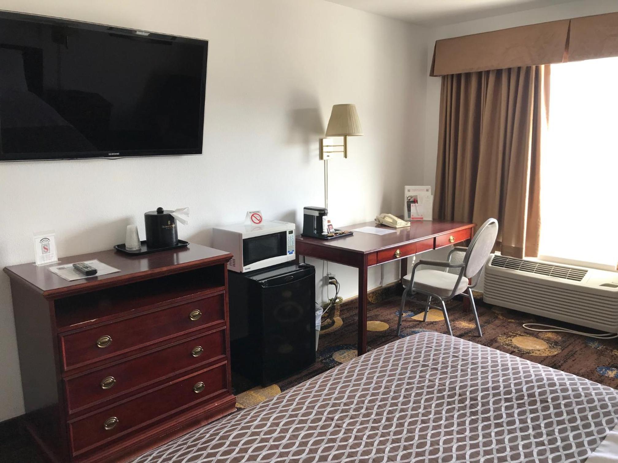 Queen Room photo 3
