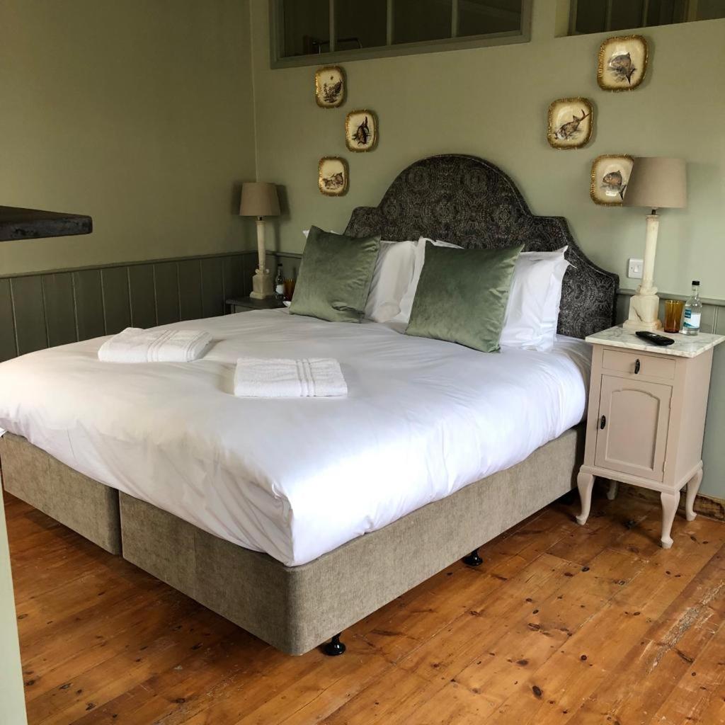 Superior Kingsize with En Suite Bath photo 3