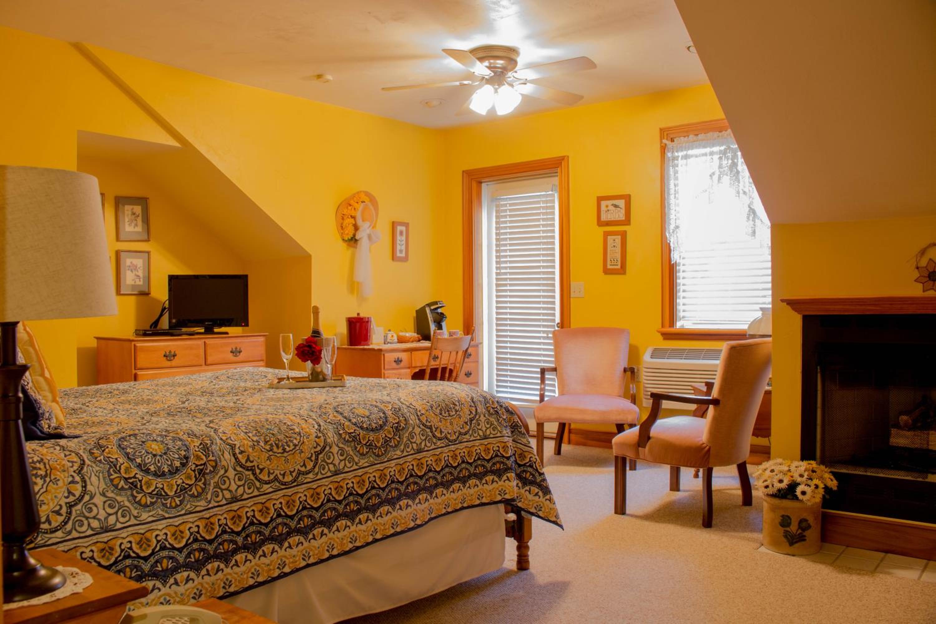 Queen Room With Balcony