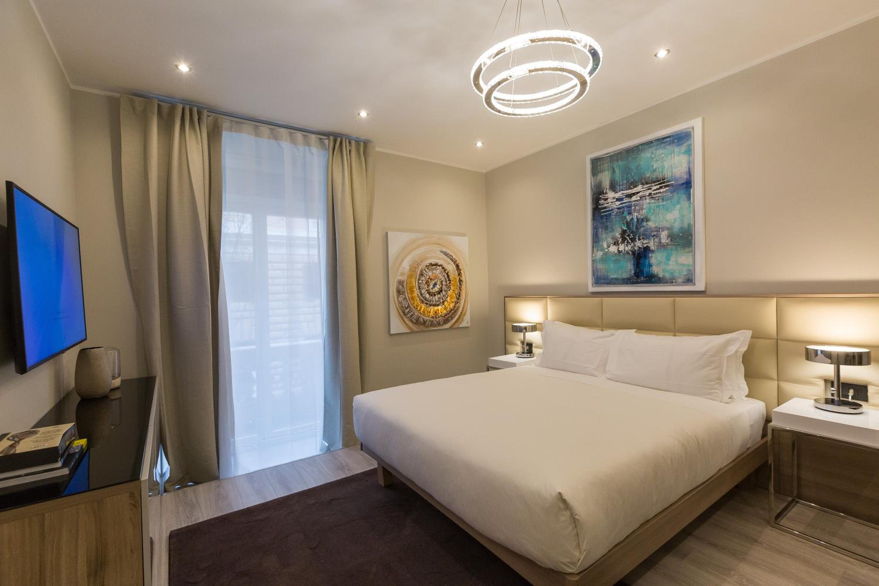 Deluxe Junior Suite photo 1