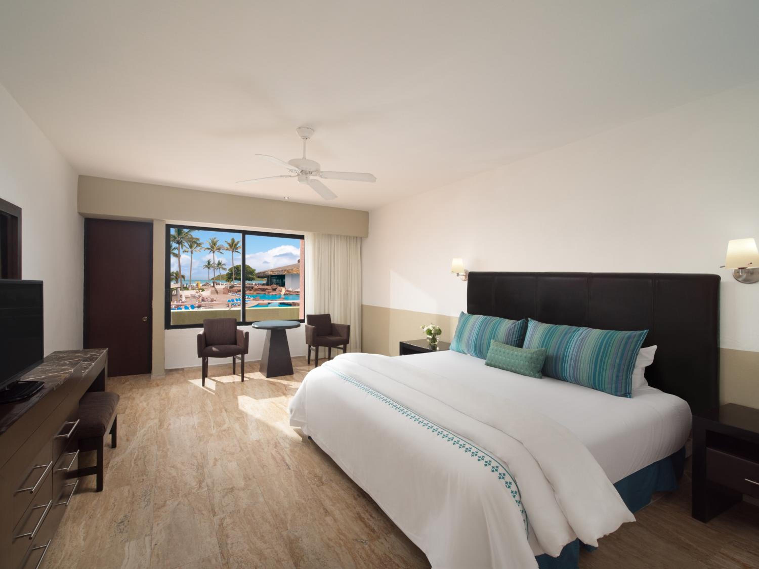 Room with Pool View - Photo 1